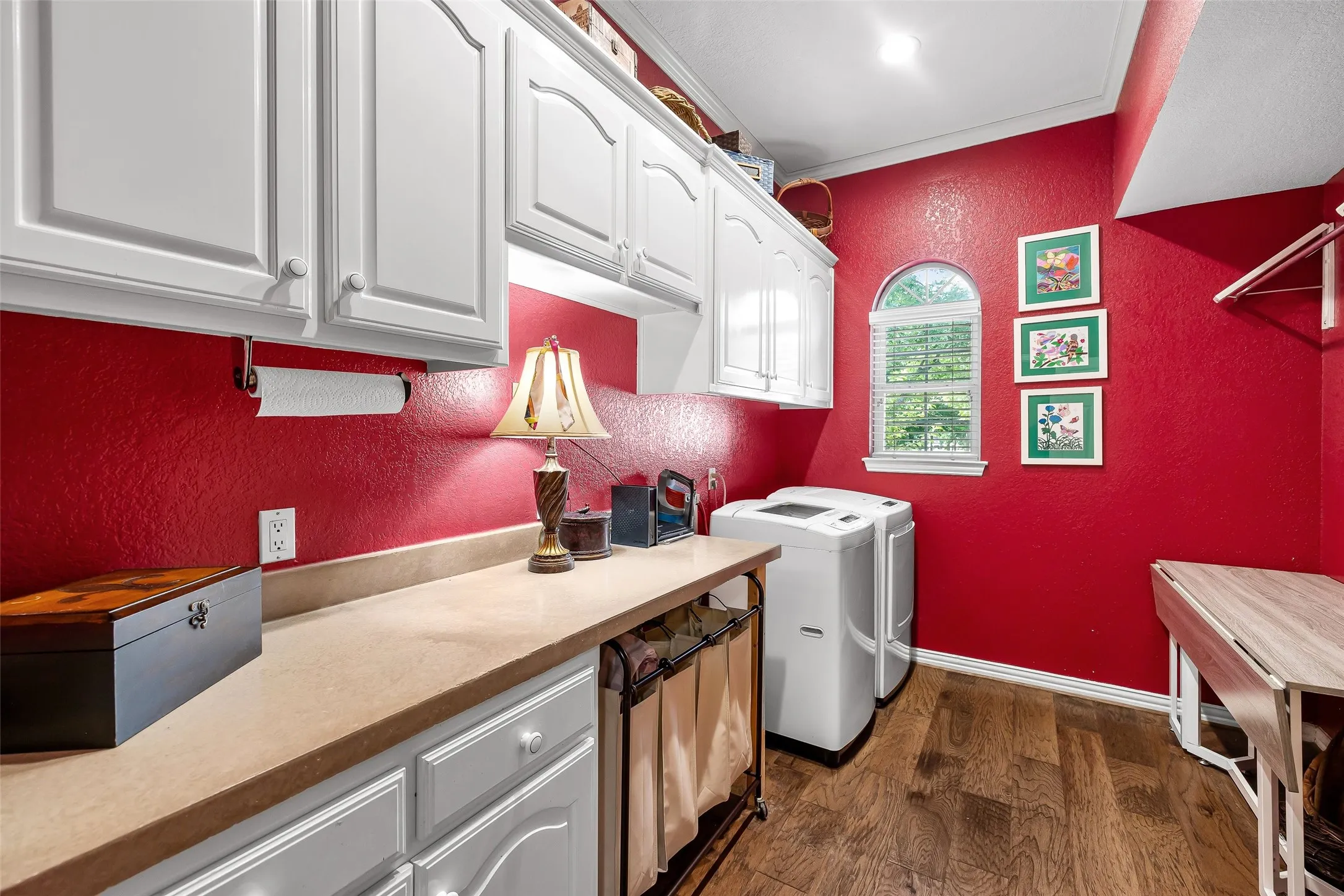 Single Family Residence For Sale in Hood County , 5612 Equestrian Court, Granbury, Texas 76049, 3 Bedroom, 3 Bathroom, 3 Garage spaces, 2,788 Sqft, built in 1998, mls#21319444, Real Estate Agent in Granbury, Homes For Sale in Hood county, Homes For Sale in Granbury, Realtor in Granbury Texas, Real Estate Brokerage Independent Realty Texas, Luminita Cordes Realtor