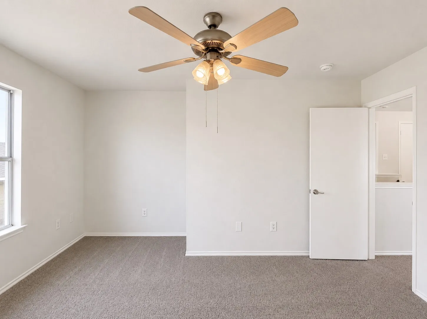 Single Family Residence For Sale in Denton County , 525 Del Mar Drive, Ponder, Texas 76259, 5 Bedroom, 5 Bathroom, 3 Garage spaces, 3,255 Sqft, built in 2006, mls#21321043, Real Estate Agent in Ponder, Homes For Sale in Denton county, Homes For Sale in Ponder, Realtor in Ponder Texas, Real Estate Brokerage Independent Realty Texas, Luminita Cordes Realtor