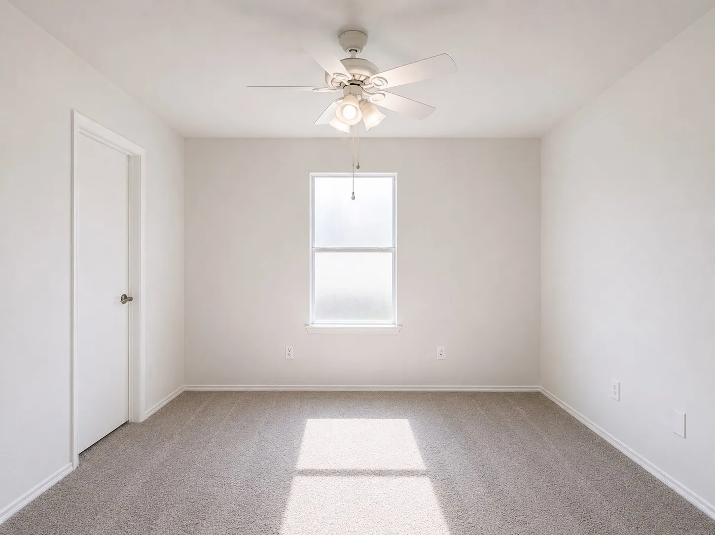 Single Family Residence For Sale in Denton County , 525 Del Mar Drive, Ponder, Texas 76259, 5 Bedroom, 5 Bathroom, 3 Garage spaces, 3,255 Sqft, built in 2006, mls#21321043, Real Estate Agent in Ponder, Homes For Sale in Denton county, Homes For Sale in Ponder, Realtor in Ponder Texas, Real Estate Brokerage Independent Realty Texas, Luminita Cordes Realtor