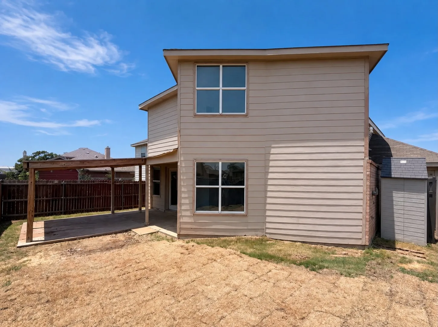 Single Family Residence For Sale in Denton County , 525 Del Mar Drive, Ponder, Texas 76259, 5 Bedroom, 5 Bathroom, 3 Garage spaces, 3,255 Sqft, built in 2006, mls#21321043, Real Estate Agent in Ponder, Homes For Sale in Denton county, Homes For Sale in Ponder, Realtor in Ponder Texas, Real Estate Brokerage Independent Realty Texas, Luminita Cordes Realtor