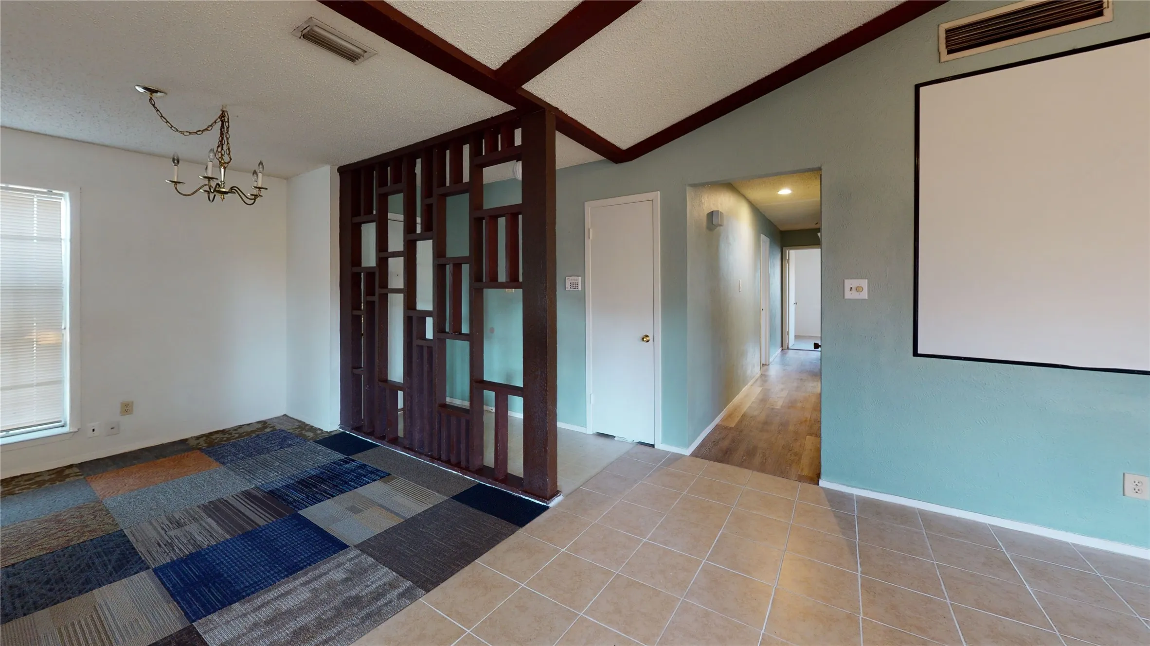 Single Family Residence For Rent in Dallas County , 1804 Windsong Trail, Richardson, Texas 75081, 3 Bedroom, 2 Bathroom, 2 Garage spaces, 1,802 Sqft, built in 1972, mls#21321216, Real Estate Agent in Richardson, Homes For Rent in Dallas county, Homes For Rent in Richardson, Realtor in Richardson Texas, Real Estate Brokerage Independent Realty Texas, Luminita Cordes Realtor