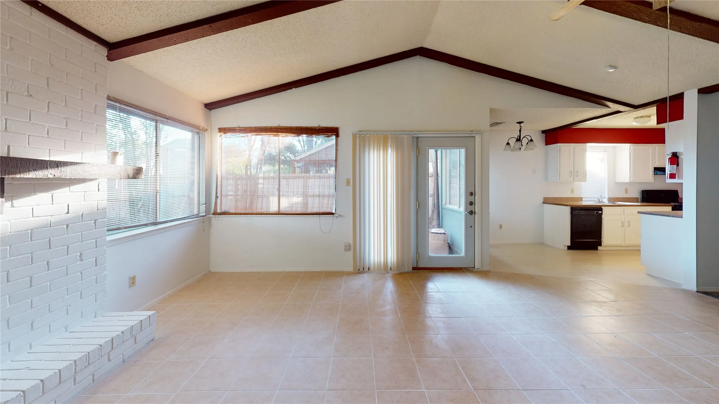 Single Family Residence For Rent in Dallas County , 1804 Windsong Trail, Richardson, Texas 75081, 3 Bedroom, 2 Bathroom, 2 Garage spaces, 1,802 Sqft, built in 1972, mls#21321216, Real Estate Agent in Richardson, Homes For Rent in Dallas county, Homes For Rent in Richardson, Realtor in Richardson Texas, Real Estate Brokerage Independent Realty Texas, Luminita Cordes Realtor