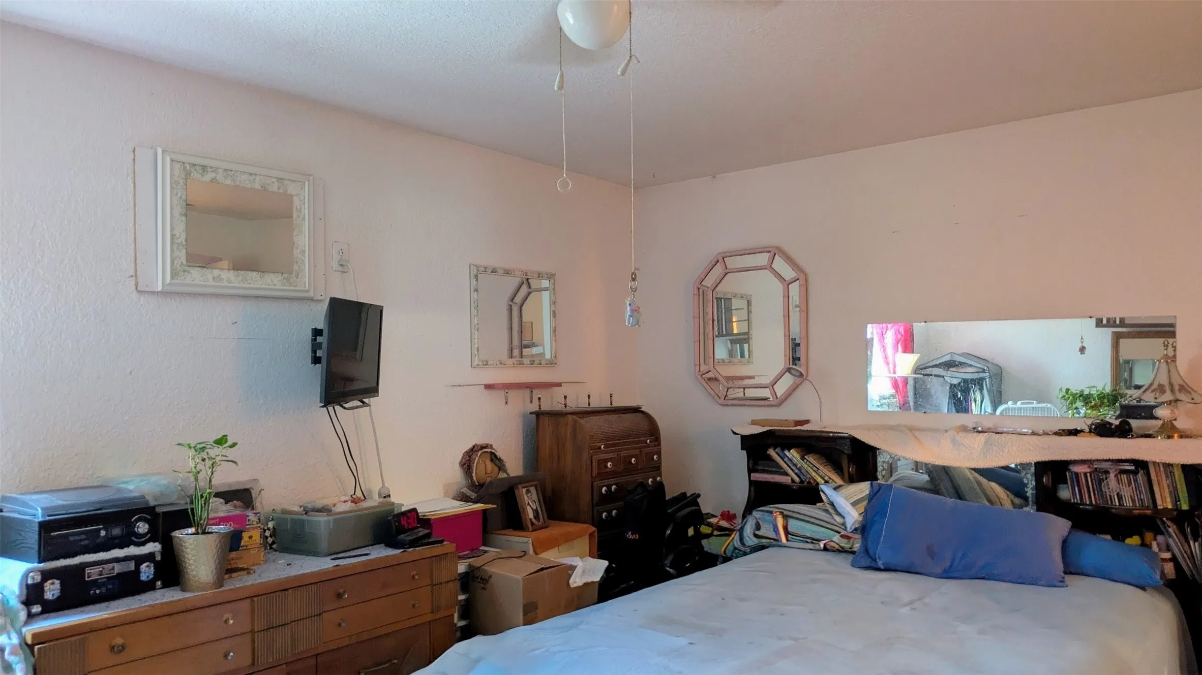 Single Family Residence For Sale in Comanche County , 102 E Oak Avenue, Comanche, Texas 76442, 2 Bedroom, 2 Bathroom, Garage spaces, 1,078 Sqft, built in 1930, mls#21320854, Real Estate Agent in Comanche, Homes For Sale in Comanche county, Homes For Sale in Comanche, Realtor in Comanche Texas, Real Estate Brokerage Independent Realty Texas, Luminita Cordes Realtor