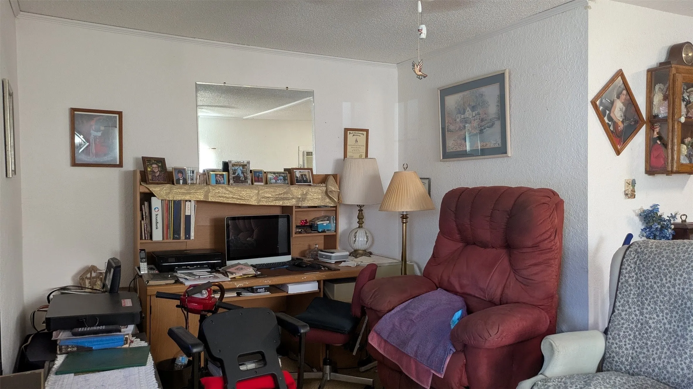 Single Family Residence For Sale in Comanche County , 102 E Oak Avenue, Comanche, Texas 76442, 2 Bedroom, 2 Bathroom, Garage spaces, 1,078 Sqft, built in 1930, mls#21320854, Real Estate Agent in Comanche, Homes For Sale in Comanche county, Homes For Sale in Comanche, Realtor in Comanche Texas, Real Estate Brokerage Independent Realty Texas, Luminita Cordes Realtor