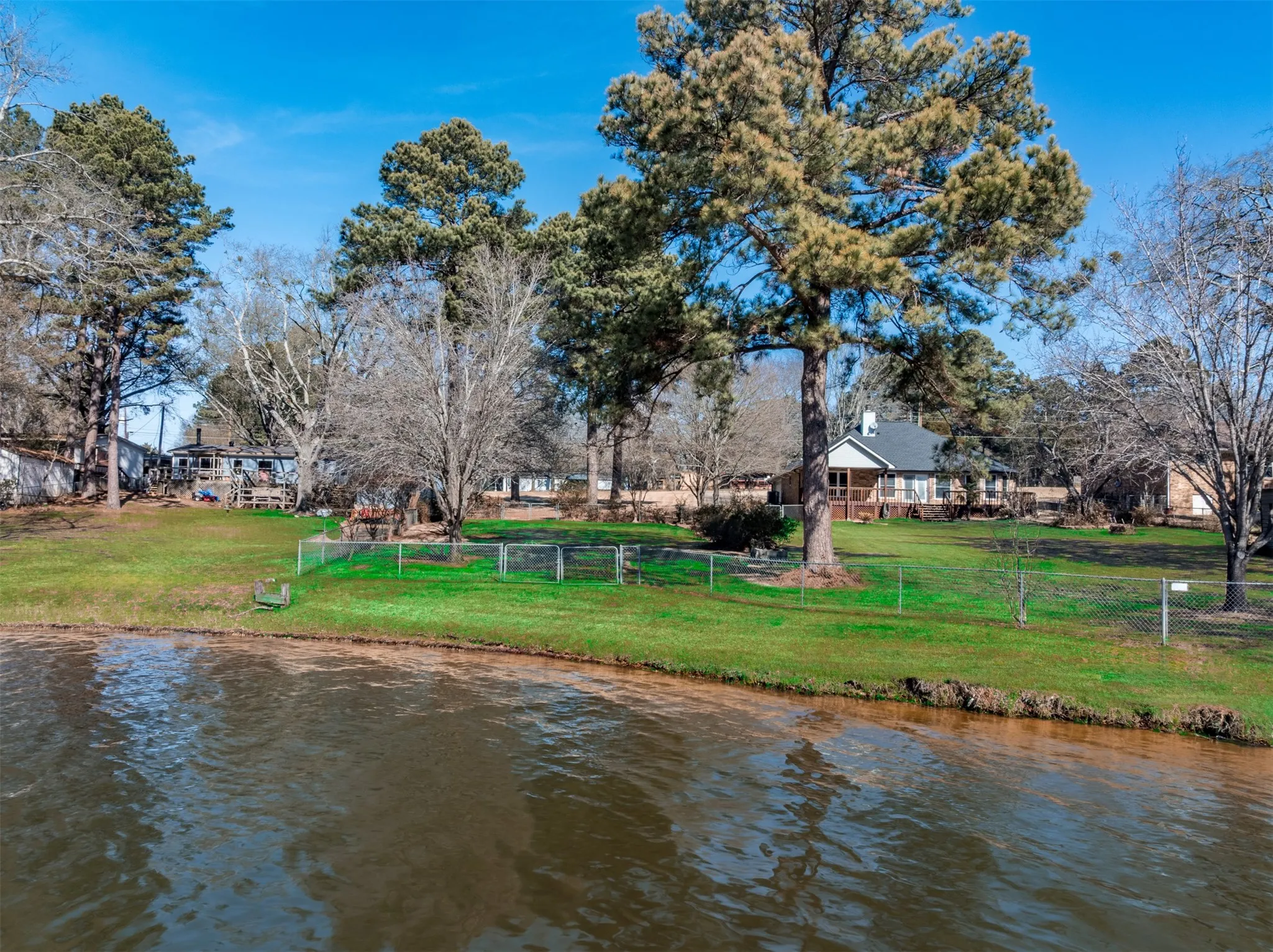 Single Family Residence For Sale in Smith County , 15815 Cedar Bay Drive, Bullard, Texas 75757, 3 Bedroom, 2 Bathroom, 2 Garage spaces, 1,663 Sqft, built in 1996, mls#21321223, Real Estate Agent in Bullard, Homes For Sale in Smith county, Homes For Sale in Bullard, Realtor in Bullard Texas, Real Estate Brokerage Independent Realty Texas, Luminita Cordes Realtor