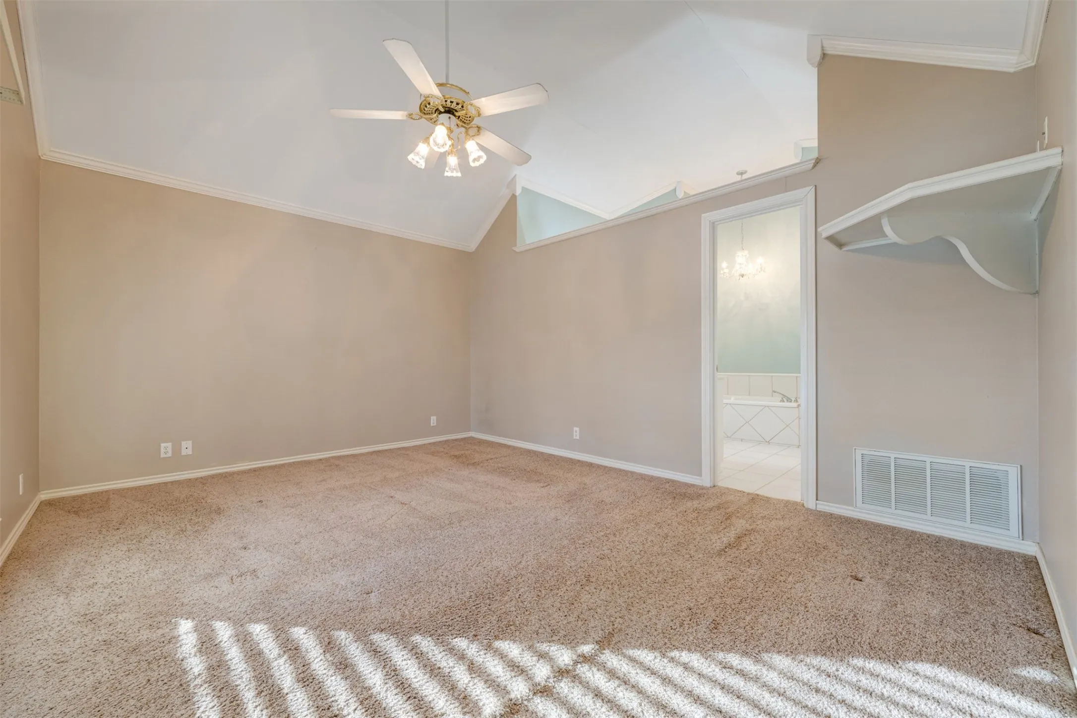 Single Family Residence For Sale in Smith County , 15815 Cedar Bay Drive, Bullard, Texas 75757, 3 Bedroom, 2 Bathroom, 2 Garage spaces, 1,663 Sqft, built in 1996, mls#21321223, Real Estate Agent in Bullard, Homes For Sale in Smith county, Homes For Sale in Bullard, Realtor in Bullard Texas, Real Estate Brokerage Independent Realty Texas, Luminita Cordes Realtor