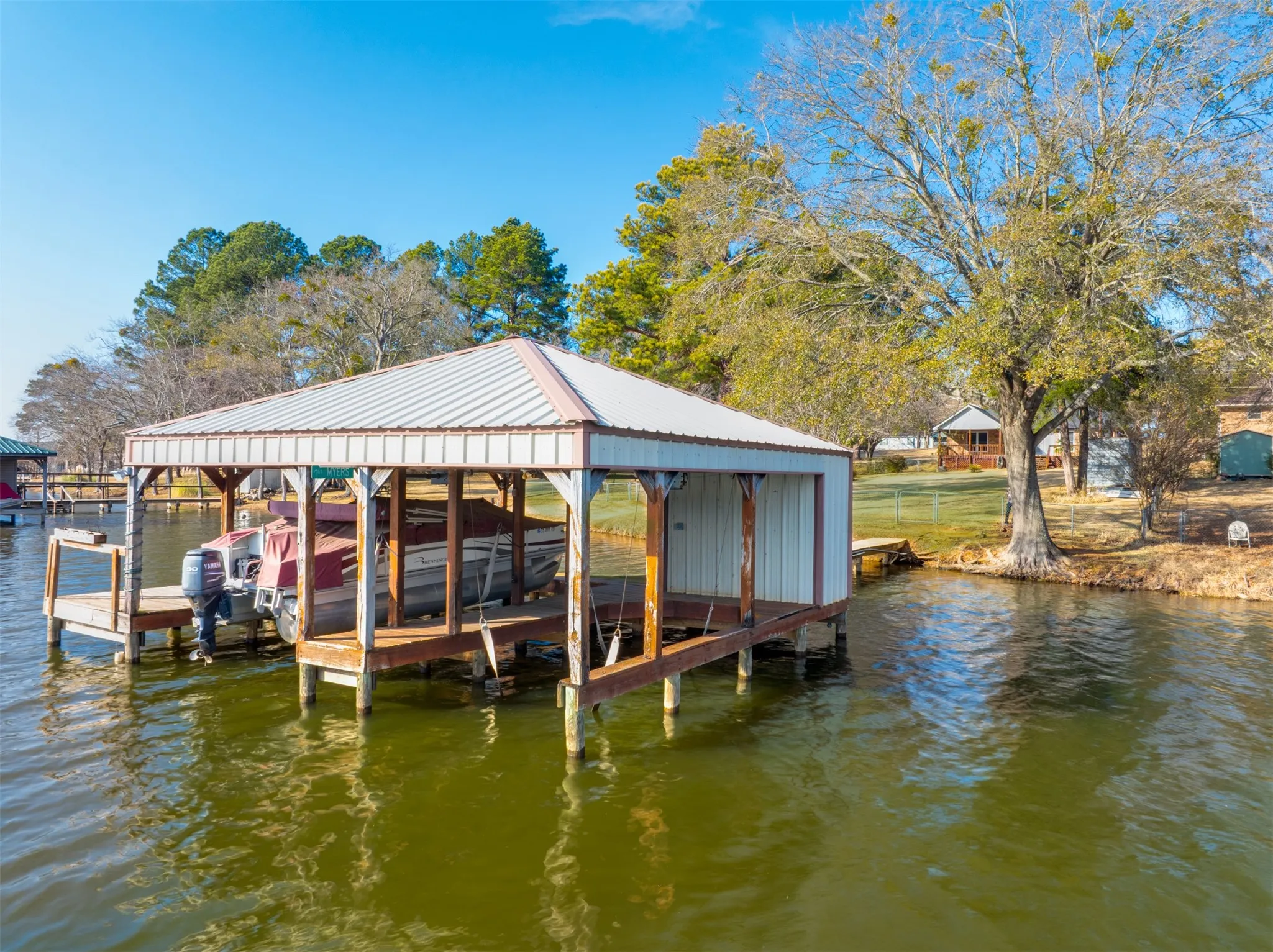 Single Family Residence For Sale in Smith County , 15815 Cedar Bay Drive, Bullard, Texas 75757, 3 Bedroom, 2 Bathroom, 2 Garage spaces, 1,663 Sqft, built in 1996, mls#21321223, Real Estate Agent in Bullard, Homes For Sale in Smith county, Homes For Sale in Bullard, Realtor in Bullard Texas, Real Estate Brokerage Independent Realty Texas, Luminita Cordes Realtor