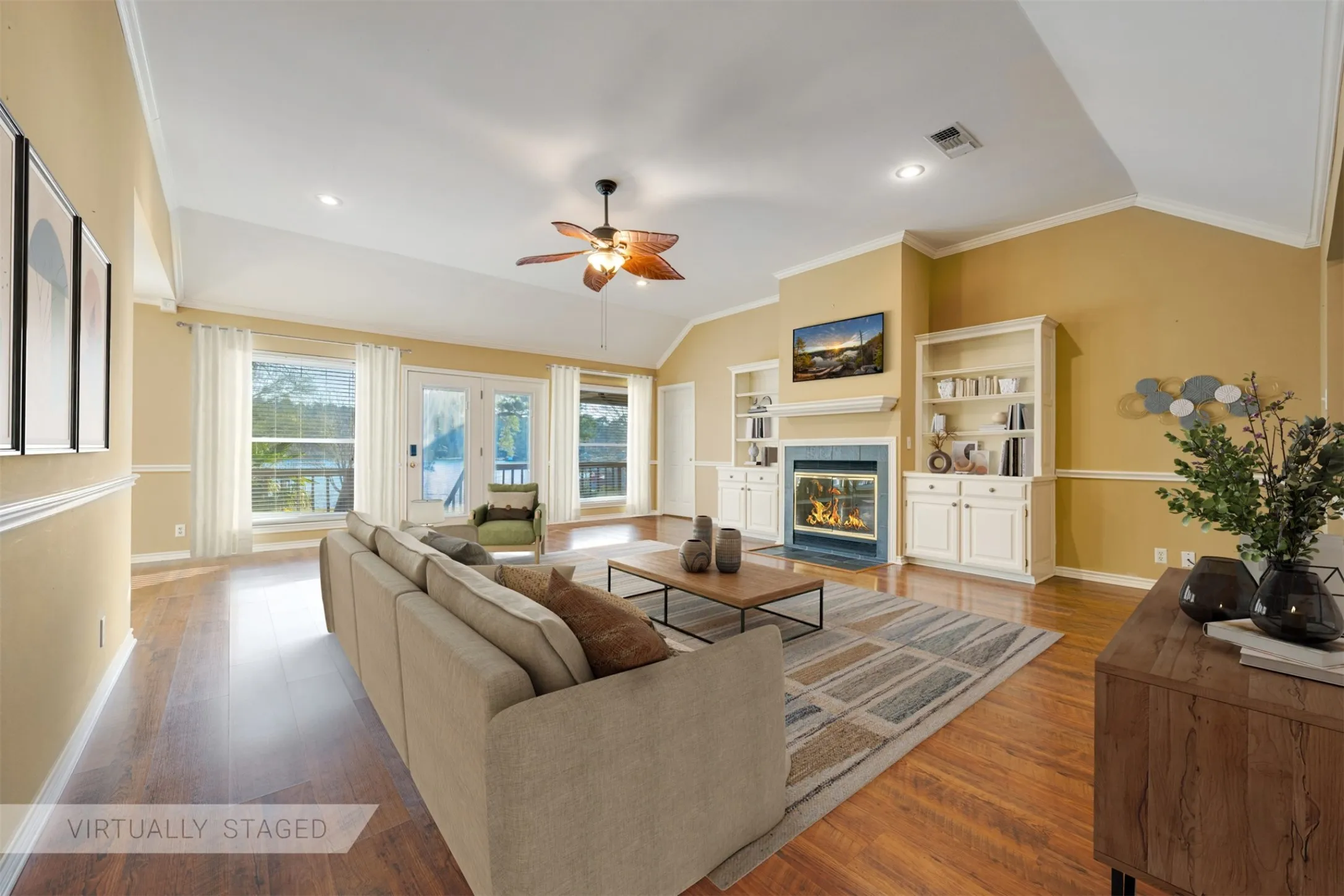 Single Family Residence For Sale in Smith County , 15815 Cedar Bay Drive, Bullard, Texas 75757, 3 Bedroom, 2 Bathroom, 2 Garage spaces, 1,663 Sqft, built in 1996, mls#21321223, Real Estate Agent in Bullard, Homes For Sale in Smith county, Homes For Sale in Bullard, Realtor in Bullard Texas, Real Estate Brokerage Independent Realty Texas, Luminita Cordes Realtor