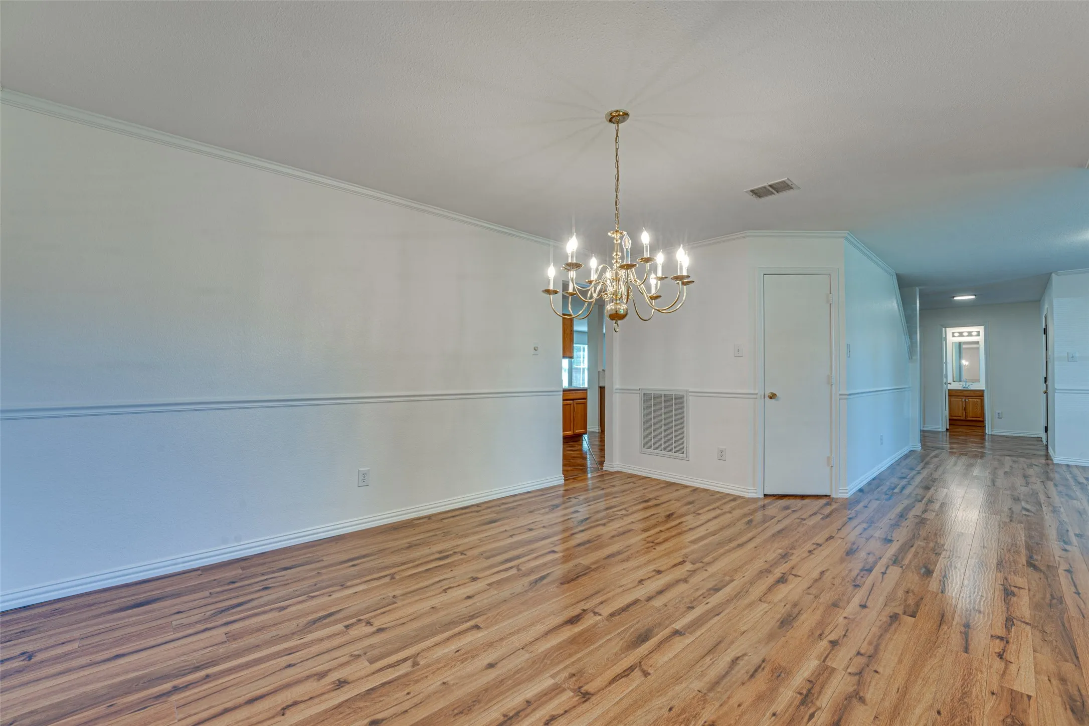 Single Family Residence For Sale in Rockwall County , 1495 Hickory Creek Lane, Rockwall, Texas 75032, 4 Bedroom, 3 Bathroom, 2 Garage spaces, 3,308 Sqft, built in 2001, mls#21319663, Real Estate Agent in Rockwall, Homes For Sale in Rockwall county, Homes For Sale in Rockwall, Realtor in Rockwall Texas, Real Estate Brokerage Independent Realty Texas, Luminita Cordes Realtor