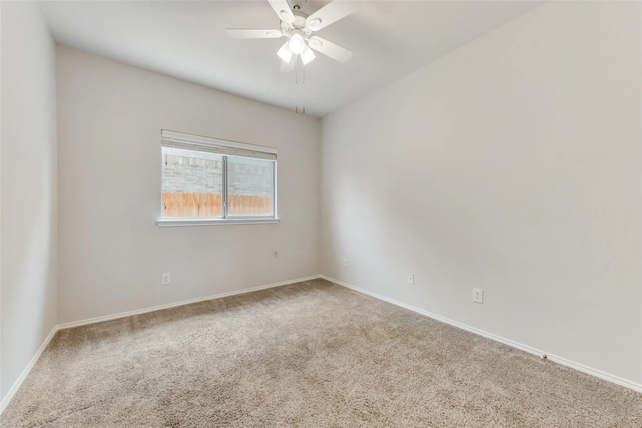 Single Family Residence For Sale in Collin County , 3901 Pitchstone Drive, Mc Kinney, Texas 75070, 4 Bedroom, 2 Bathroom, 2 Garage spaces, 2,098 Sqft, built in 2006, mls#21317123, Real Estate Agent in Mc Kinney, Homes For Sale in Collin county, Homes For Sale in Mc Kinney, Realtor in Mc Kinney Texas, Real Estate Brokerage Independent Realty Texas, Luminita Cordes Realtor