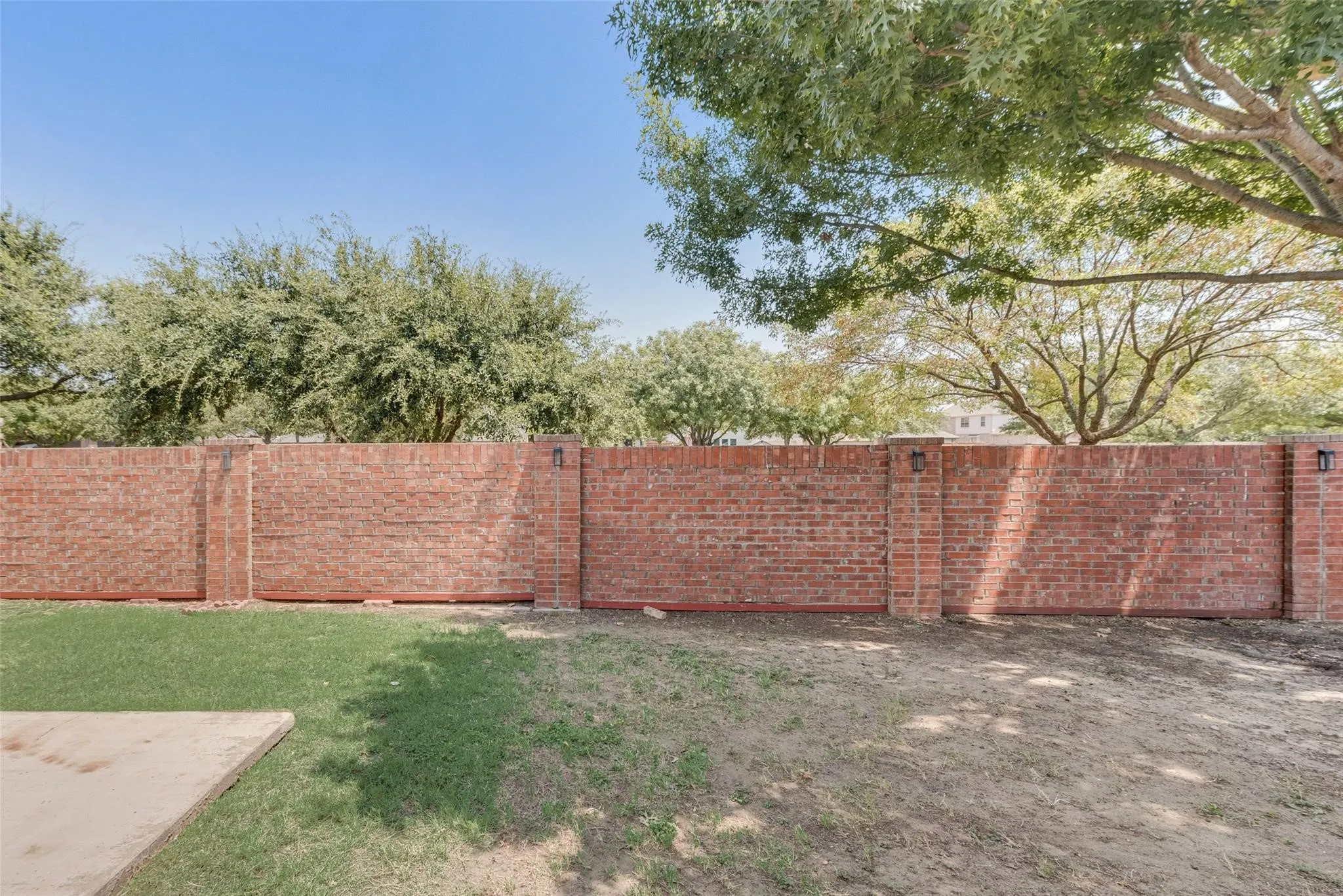 Single Family Residence For Sale in Collin County , 3901 Pitchstone Drive, Mc Kinney, Texas 75070, 4 Bedroom, 2 Bathroom, 2 Garage spaces, 2,098 Sqft, built in 2006, mls#21317123, Real Estate Agent in Mc Kinney, Homes For Sale in Collin county, Homes For Sale in Mc Kinney, Realtor in Mc Kinney Texas, Real Estate Brokerage Independent Realty Texas, Luminita Cordes Realtor