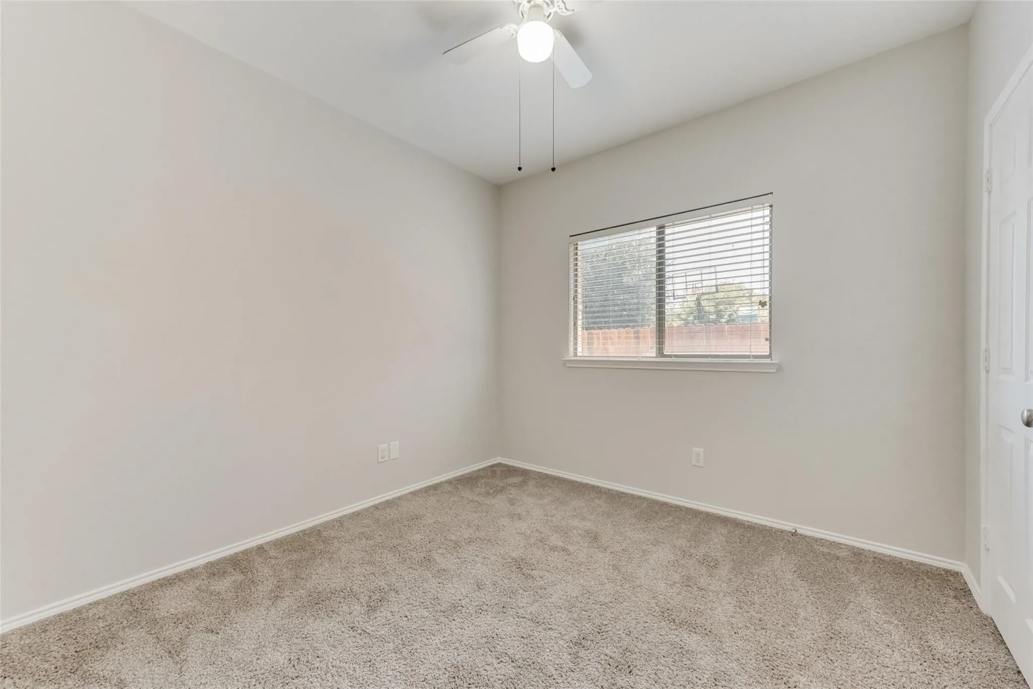 Single Family Residence For Sale in Collin County , 3901 Pitchstone Drive, Mc Kinney, Texas 75070, 4 Bedroom, 2 Bathroom, 2 Garage spaces, 2,098 Sqft, built in 2006, mls#21317123, Real Estate Agent in Mc Kinney, Homes For Sale in Collin county, Homes For Sale in Mc Kinney, Realtor in Mc Kinney Texas, Real Estate Brokerage Independent Realty Texas, Luminita Cordes Realtor