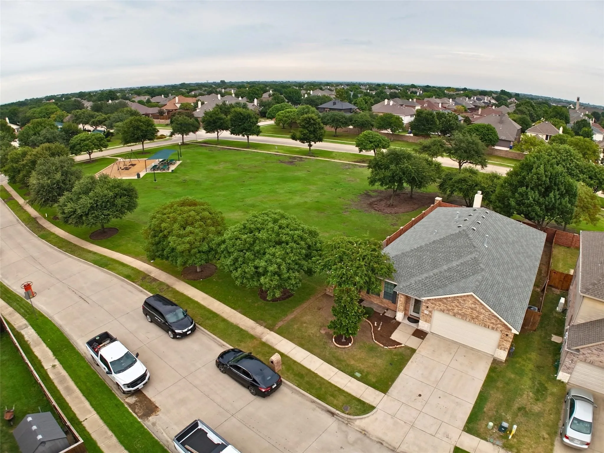 Single Family Residence For Sale in Collin County , 3901 Pitchstone Drive, Mc Kinney, Texas 75070, 4 Bedroom, 2 Bathroom, 2 Garage spaces, 2,098 Sqft, built in 2006, mls#21317123, Real Estate Agent in Mc Kinney, Homes For Sale in Collin county, Homes For Sale in Mc Kinney, Realtor in Mc Kinney Texas, Real Estate Brokerage Independent Realty Texas, Luminita Cordes Realtor