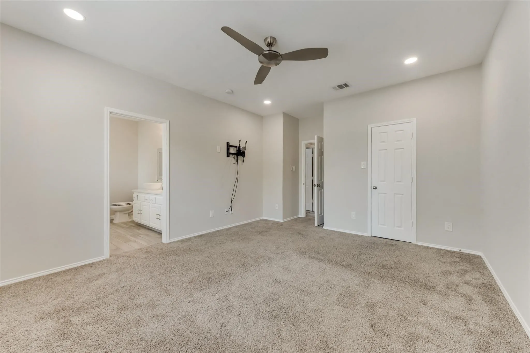 Single Family Residence For Sale in Collin County , 3901 Pitchstone Drive, Mc Kinney, Texas 75070, 4 Bedroom, 2 Bathroom, 2 Garage spaces, 2,098 Sqft, built in 2006, mls#21317123, Real Estate Agent in Mc Kinney, Homes For Sale in Collin county, Homes For Sale in Mc Kinney, Realtor in Mc Kinney Texas, Real Estate Brokerage Independent Realty Texas, Luminita Cordes Realtor