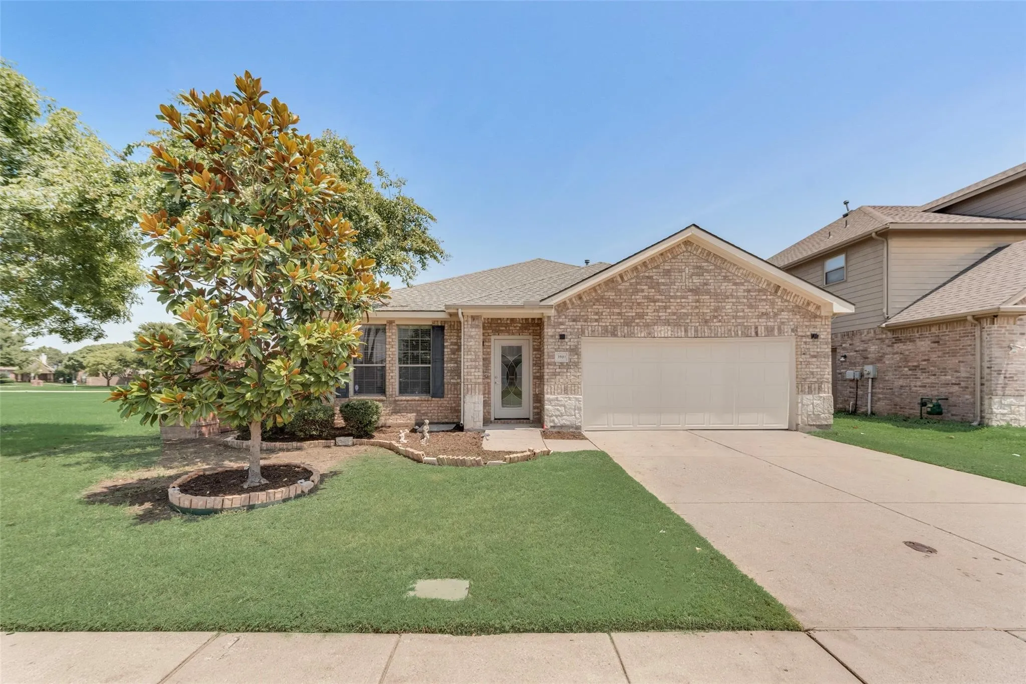 Single Family Residence For Sale in Collin County , 3901 Pitchstone Drive, Mc Kinney, Texas 75070, 4 Bedroom, 2 Bathroom, 2 Garage spaces, 2,098 Sqft, built in 2006, mls#21317123, Real Estate Agent in Mc Kinney, Homes For Sale in Collin county, Homes For Sale in Mc Kinney, Realtor in Mc Kinney Texas, Real Estate Brokerage Independent Realty Texas, Luminita Cordes Realtor