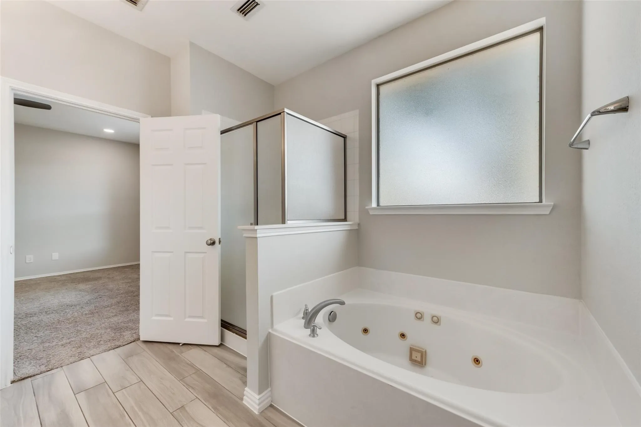 Single Family Residence For Sale in Collin County , 3901 Pitchstone Drive, Mc Kinney, Texas 75070, 4 Bedroom, 2 Bathroom, 2 Garage spaces, 2,098 Sqft, built in 2006, mls#21317123, Real Estate Agent in Mc Kinney, Homes For Sale in Collin county, Homes For Sale in Mc Kinney, Realtor in Mc Kinney Texas, Real Estate Brokerage Independent Realty Texas, Luminita Cordes Realtor