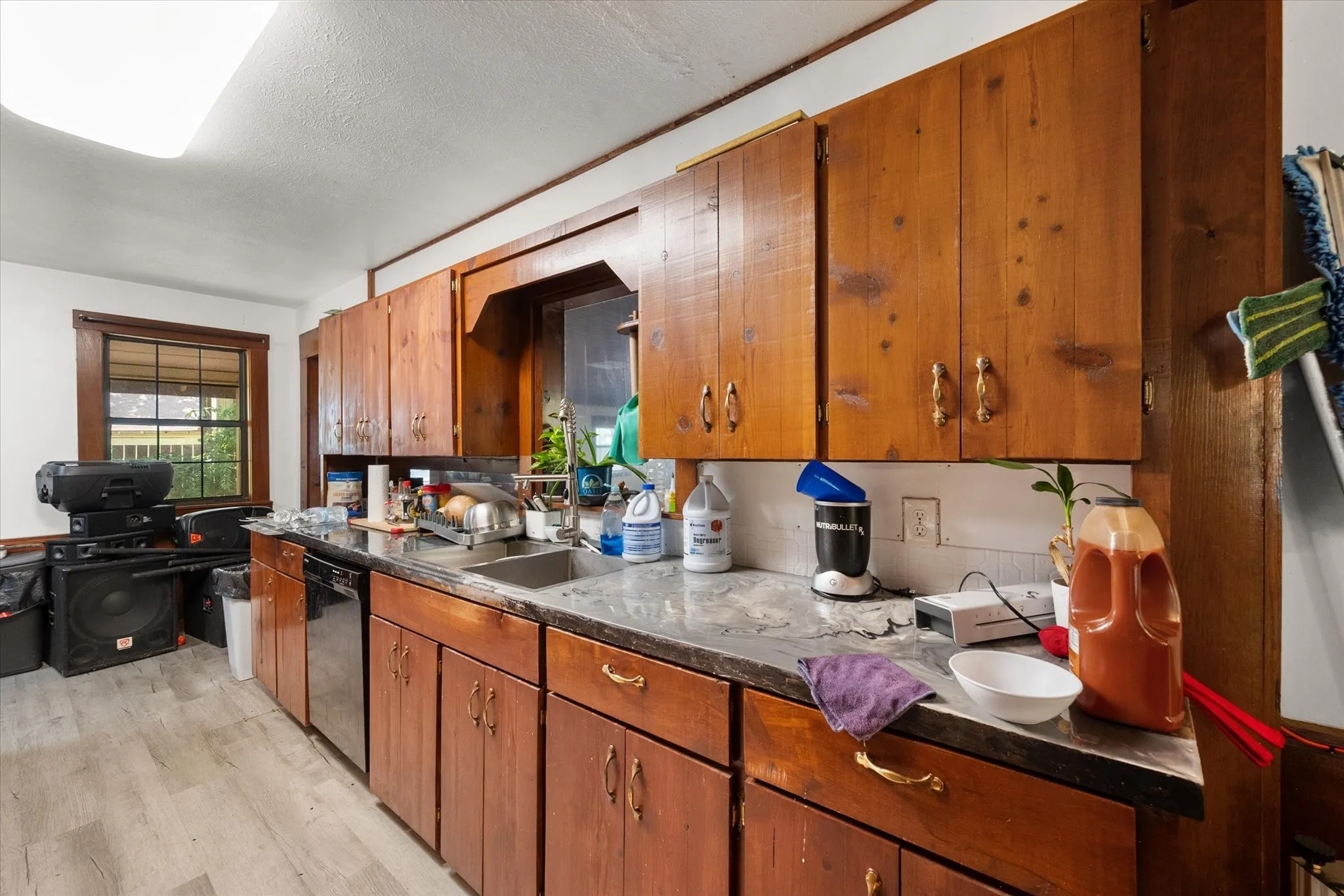 Single Family Residence For Sale in Navarro County , 101 S Wright Avenue, Kerens, Texas 75144, 3 Bedroom, 3 Bathroom, Garage spaces, 2,440 Sqft, built in 1986, mls#21318558, Real Estate Agent in Kerens, Homes For Sale in Navarro county, Homes For Sale in Kerens, Realtor in Kerens Texas, Real Estate Brokerage Independent Realty Texas, Luminita Cordes Realtor
