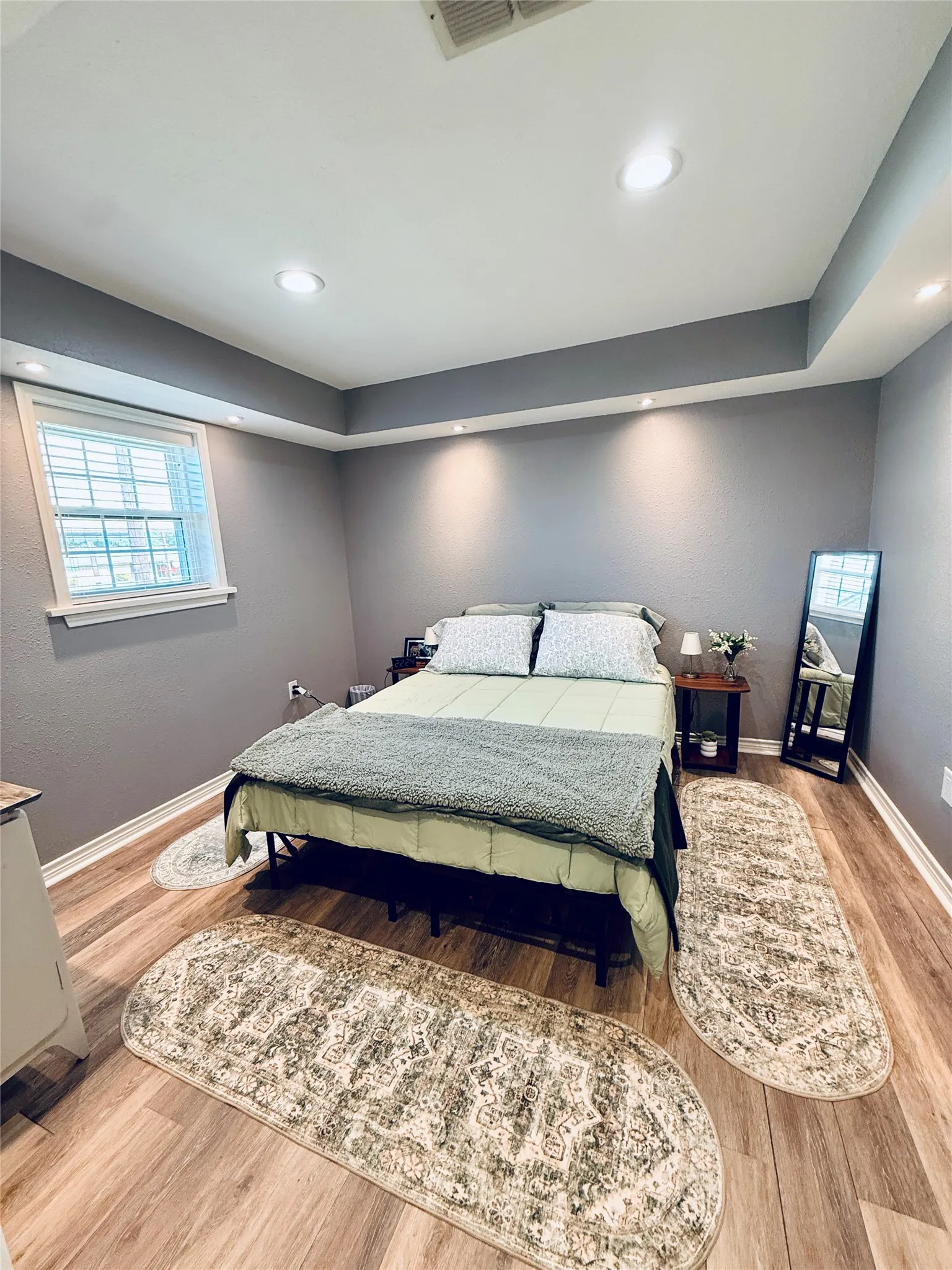 Single Family Residence For Sale in Franklin (TX) County , 100 Vatra Street, Mount Vernon, Texas 75457, 3 Bedroom, 2 Bathroom, Garage spaces, 1,600 Sqft, built in 1990, mls#21298258, Real Estate Agent in Mount Vernon, Homes For Sale in Franklin (TX) county, Homes For Sale in Mount Vernon, Realtor in Mount Vernon Texas, Real Estate Brokerage Independent Realty Texas, Luminita Cordes Realtor