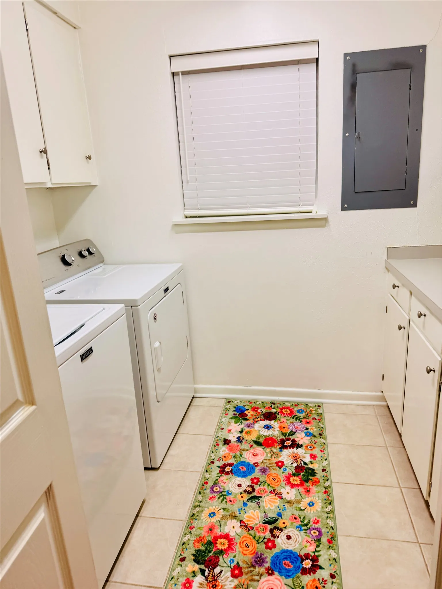 Single Family Residence For Sale in Franklin (TX) County , 100 Vatra Street, Mount Vernon, Texas 75457, 3 Bedroom, 2 Bathroom, Garage spaces, 1,600 Sqft, built in 1990, mls#21298258, Real Estate Agent in Mount Vernon, Homes For Sale in Franklin (TX) county, Homes For Sale in Mount Vernon, Realtor in Mount Vernon Texas, Real Estate Brokerage Independent Realty Texas, Luminita Cordes Realtor
