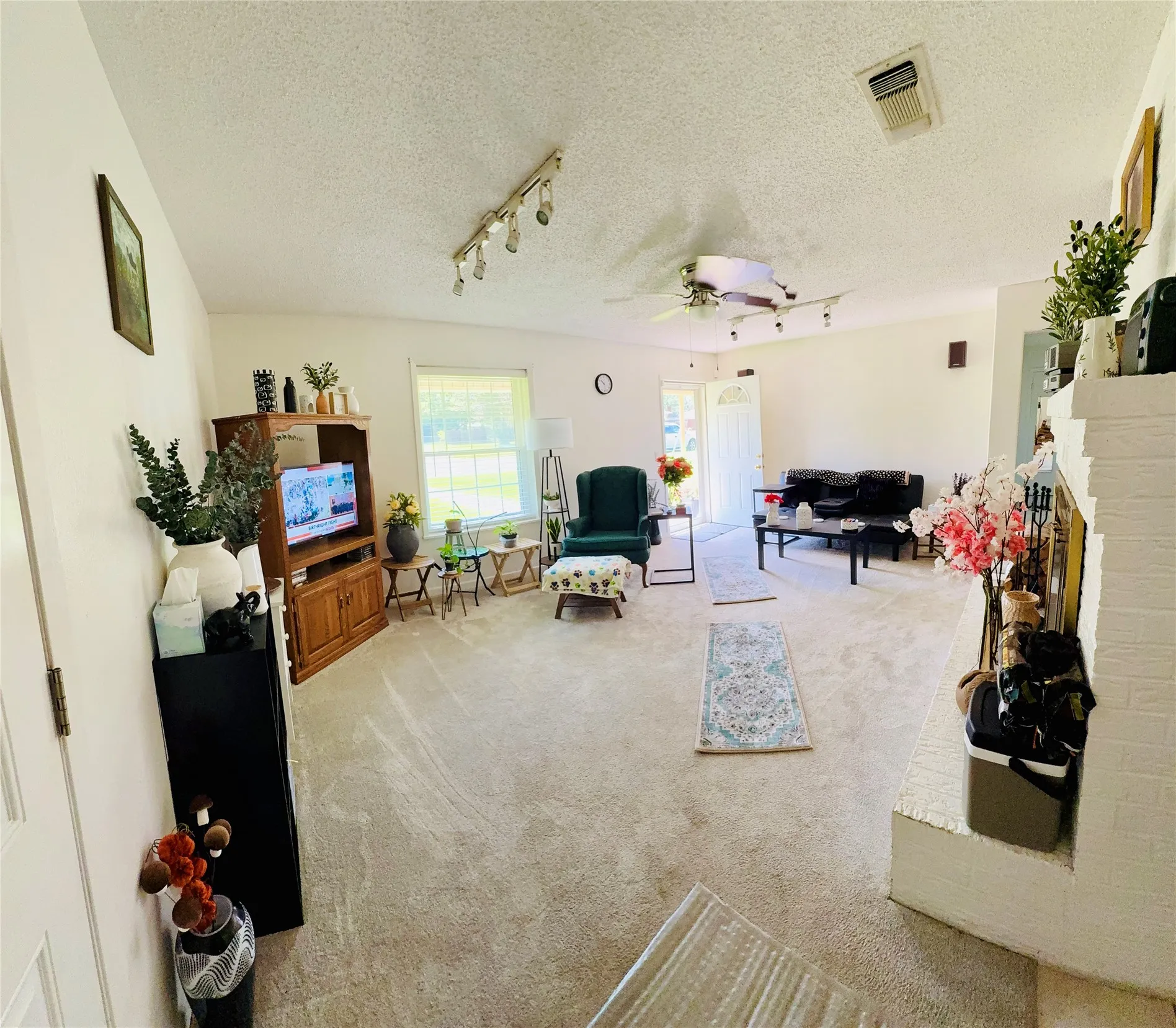 Single Family Residence For Sale in Franklin (TX) County , 100 Vatra Street, Mount Vernon, Texas 75457, 3 Bedroom, 2 Bathroom, Garage spaces, 1,600 Sqft, built in 1990, mls#21298258, Real Estate Agent in Mount Vernon, Homes For Sale in Franklin (TX) county, Homes For Sale in Mount Vernon, Realtor in Mount Vernon Texas, Real Estate Brokerage Independent Realty Texas, Luminita Cordes Realtor