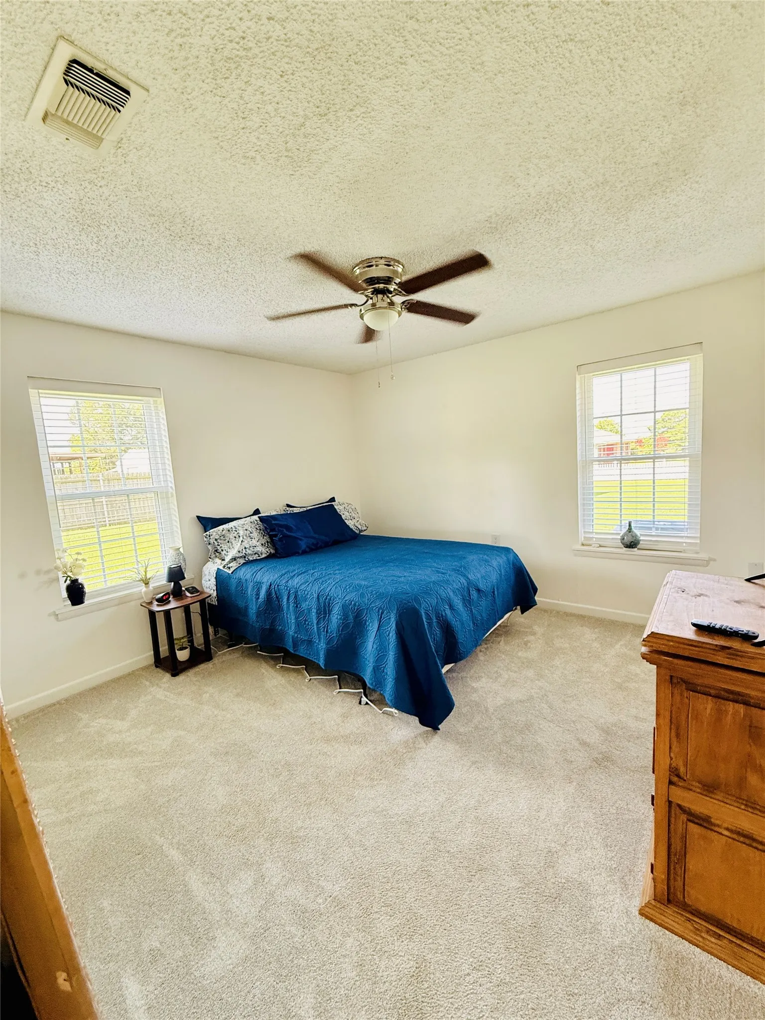 Single Family Residence For Sale in Franklin (TX) County , 100 Vatra Street, Mount Vernon, Texas 75457, 3 Bedroom, 2 Bathroom, Garage spaces, 1,600 Sqft, built in 1990, mls#21298258, Real Estate Agent in Mount Vernon, Homes For Sale in Franklin (TX) county, Homes For Sale in Mount Vernon, Realtor in Mount Vernon Texas, Real Estate Brokerage Independent Realty Texas, Luminita Cordes Realtor