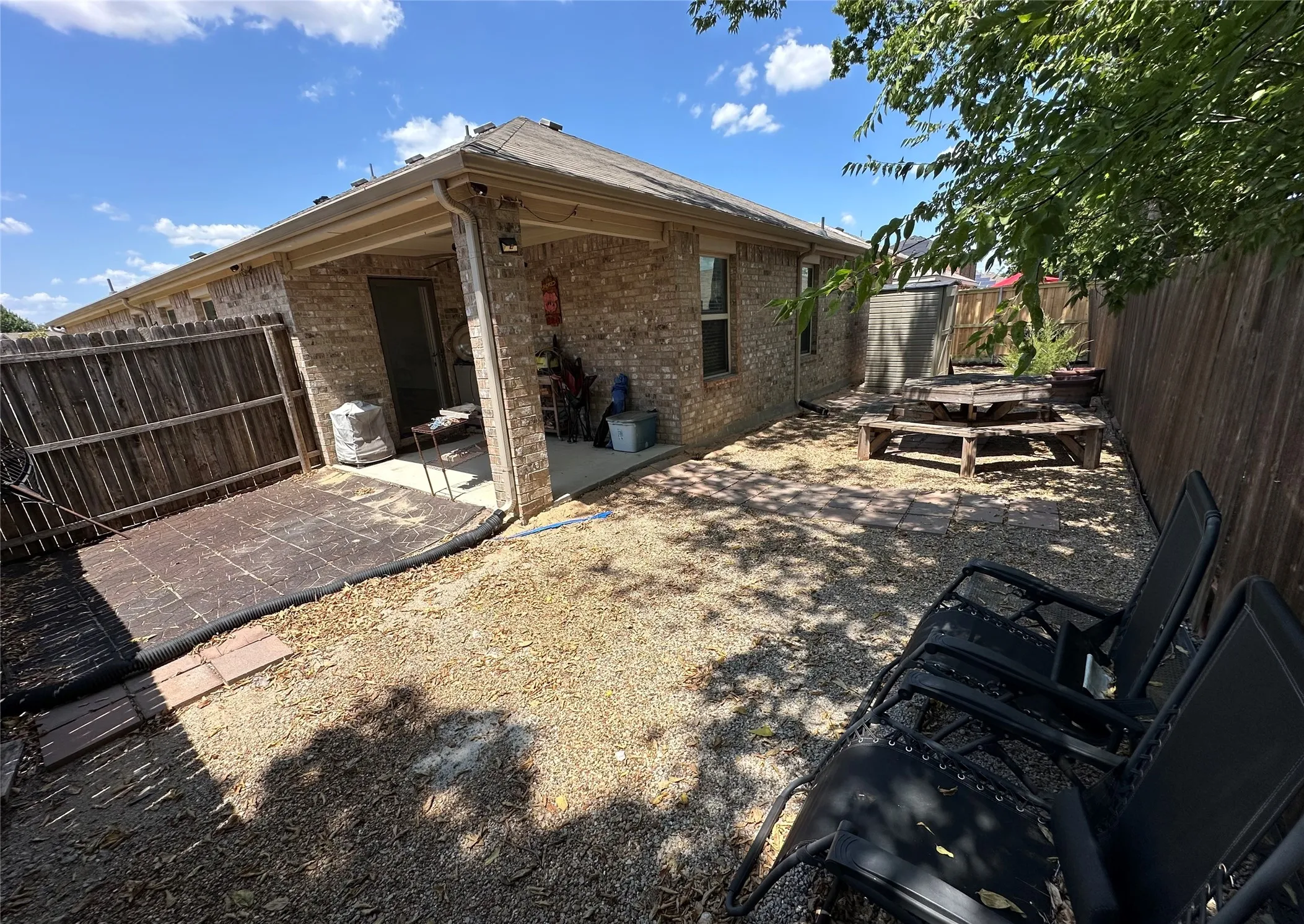 Single Family Residence For Sale in Dallas County , 2520 Old Farm Drive, Seagoville, Texas 75159, 4 Bedroom, 2 Bathroom, 2 Garage spaces, 1,826 Sqft, built in 2015, mls#21321251, Real Estate Agent in Seagoville, Homes For Sale in Dallas county, Homes For Sale in Seagoville, Realtor in Seagoville Texas, Real Estate Brokerage Independent Realty Texas, Luminita Cordes Realtor