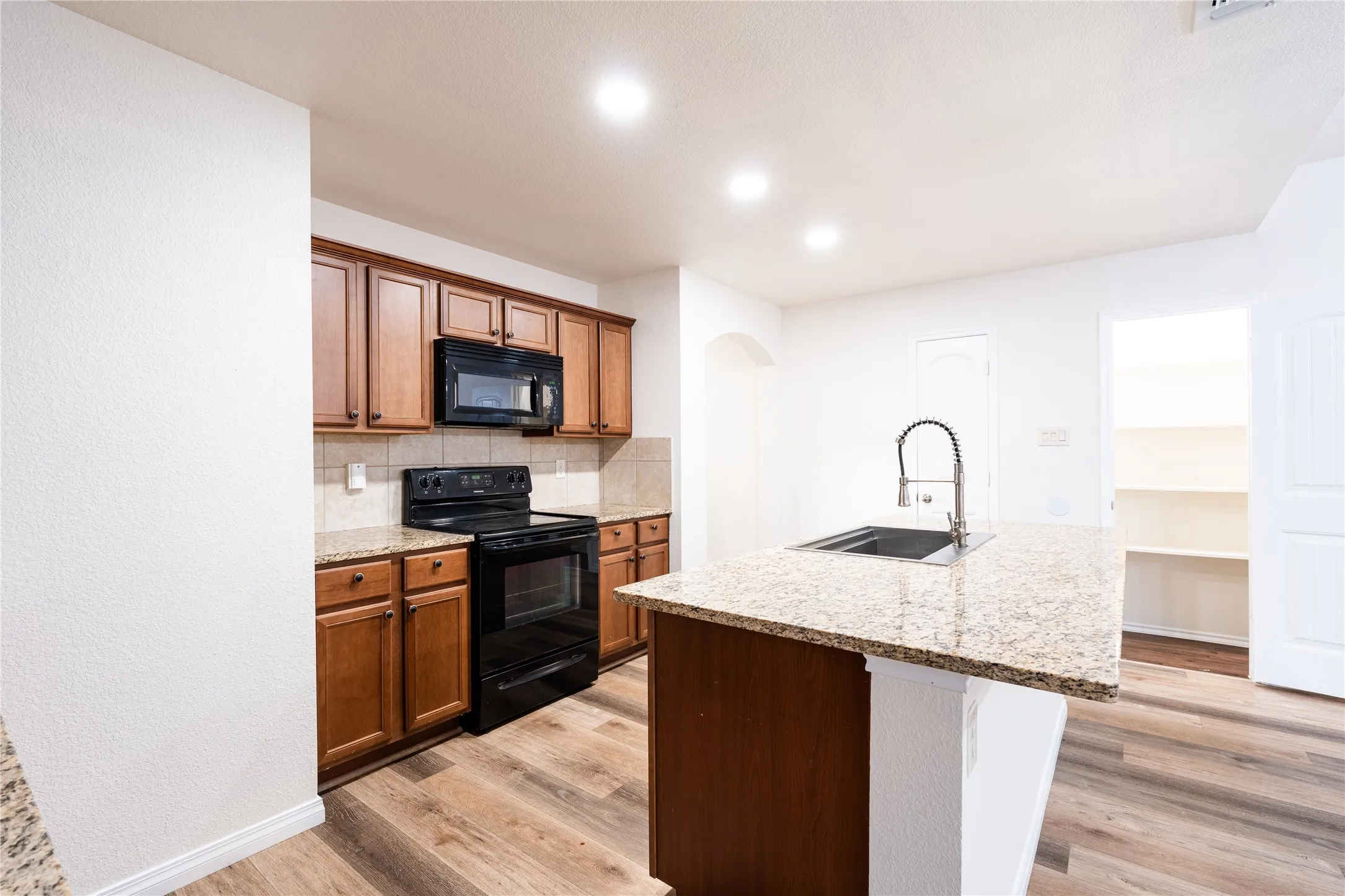 Single Family Residence For Sale in Dallas County , 2520 Old Farm Drive, Seagoville, Texas 75159, 4 Bedroom, 2 Bathroom, 2 Garage spaces, 1,826 Sqft, built in 2015, mls#21321251, Real Estate Agent in Seagoville, Homes For Sale in Dallas county, Homes For Sale in Seagoville, Realtor in Seagoville Texas, Real Estate Brokerage Independent Realty Texas, Luminita Cordes Realtor
