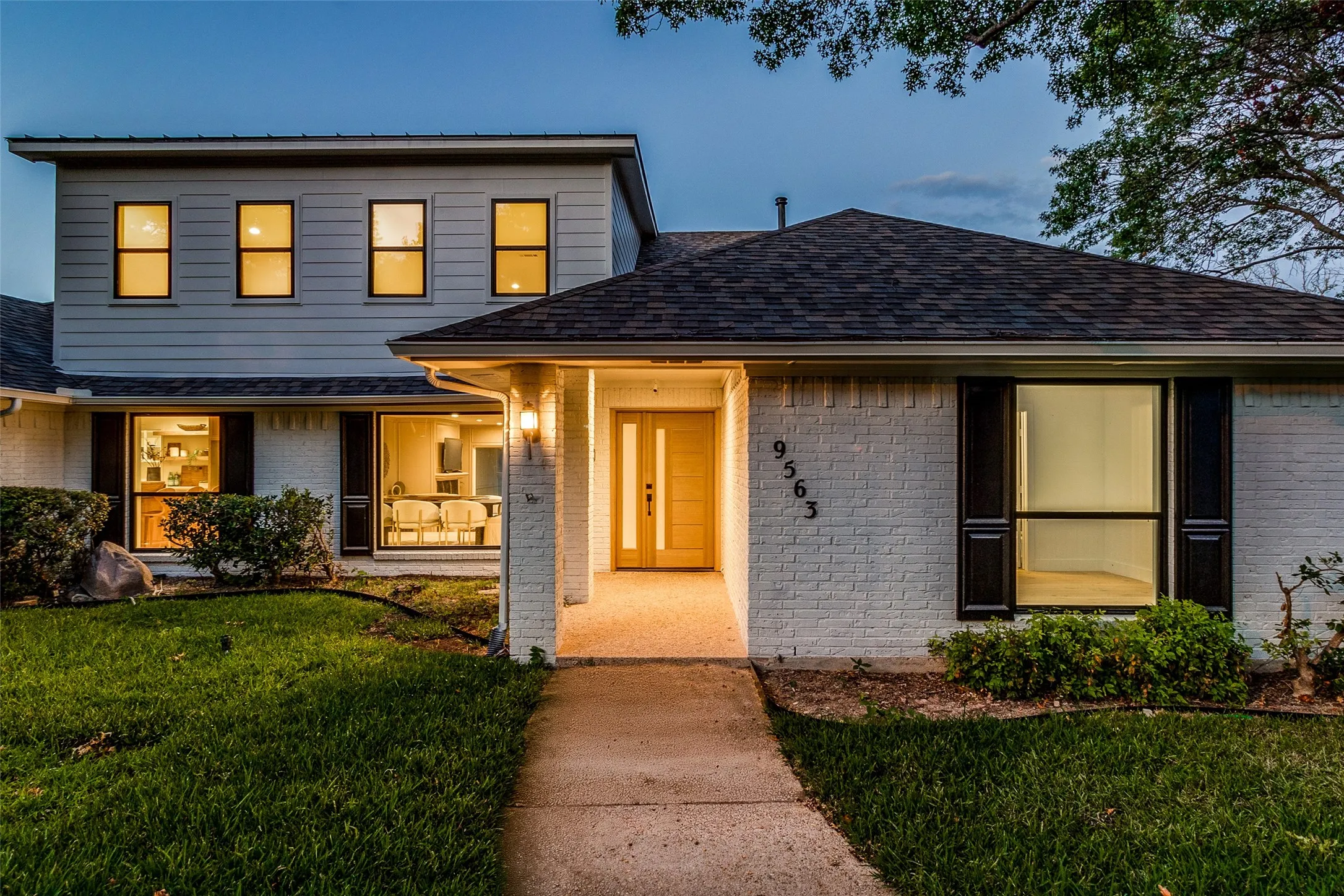 Single Family Residence For Sale in Dallas County , 9563 Windy Knoll Drive, Dallas, Texas 75243, 4 Bedroom, 4 Bathroom, 2 Garage spaces, 3,445 Sqft, built in 1976, mls#21321116, Real Estate Agent in Dallas, Homes For Sale in Dallas county, Homes For Sale in Dallas, Realtor in Dallas Texas, Real Estate Brokerage Independent Realty Texas, Luminita Cordes Realtor