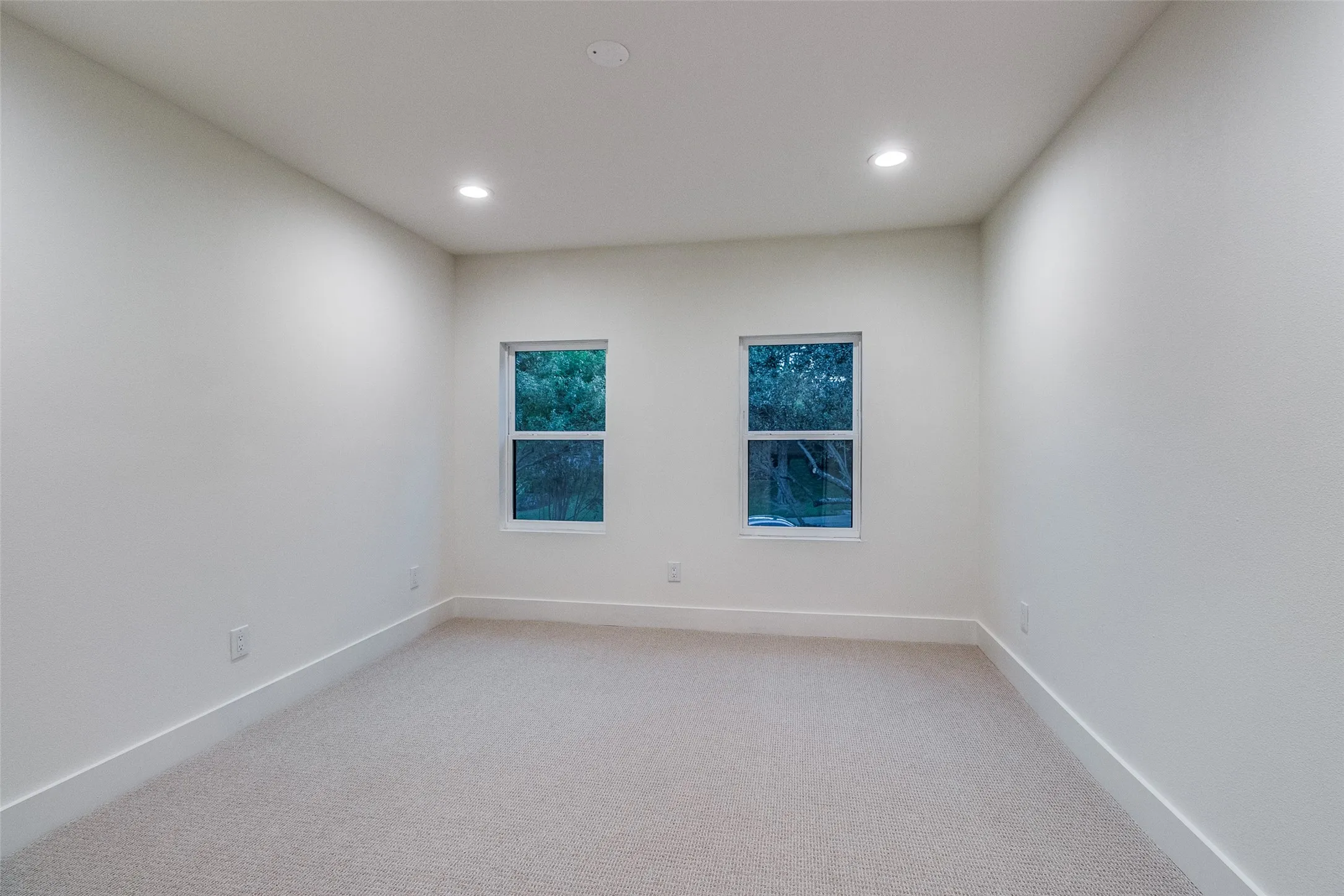 Single Family Residence For Sale in Dallas County , 9563 Windy Knoll Drive, Dallas, Texas 75243, 4 Bedroom, 4 Bathroom, 2 Garage spaces, 3,445 Sqft, built in 1976, mls#21321116, Real Estate Agent in Dallas, Homes For Sale in Dallas county, Homes For Sale in Dallas, Realtor in Dallas Texas, Real Estate Brokerage Independent Realty Texas, Luminita Cordes Realtor