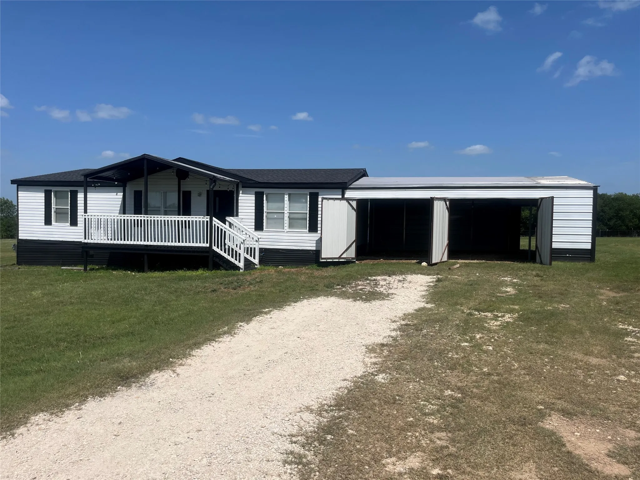 Mobile Home For Rent in Johnson County , 9204 Oklahoma Street, Joshua, Texas 76058, 3 Bedroom, 2 Bathroom, 2 Garage spaces, 1,232 Sqft, built in 2000, mls#21321253, Real Estate Agent in Joshua, Homes For Rent in Johnson county, Homes For Rent in Joshua, Realtor in Joshua Texas, Real Estate Brokerage Independent Realty Texas, Luminita Cordes Realtor