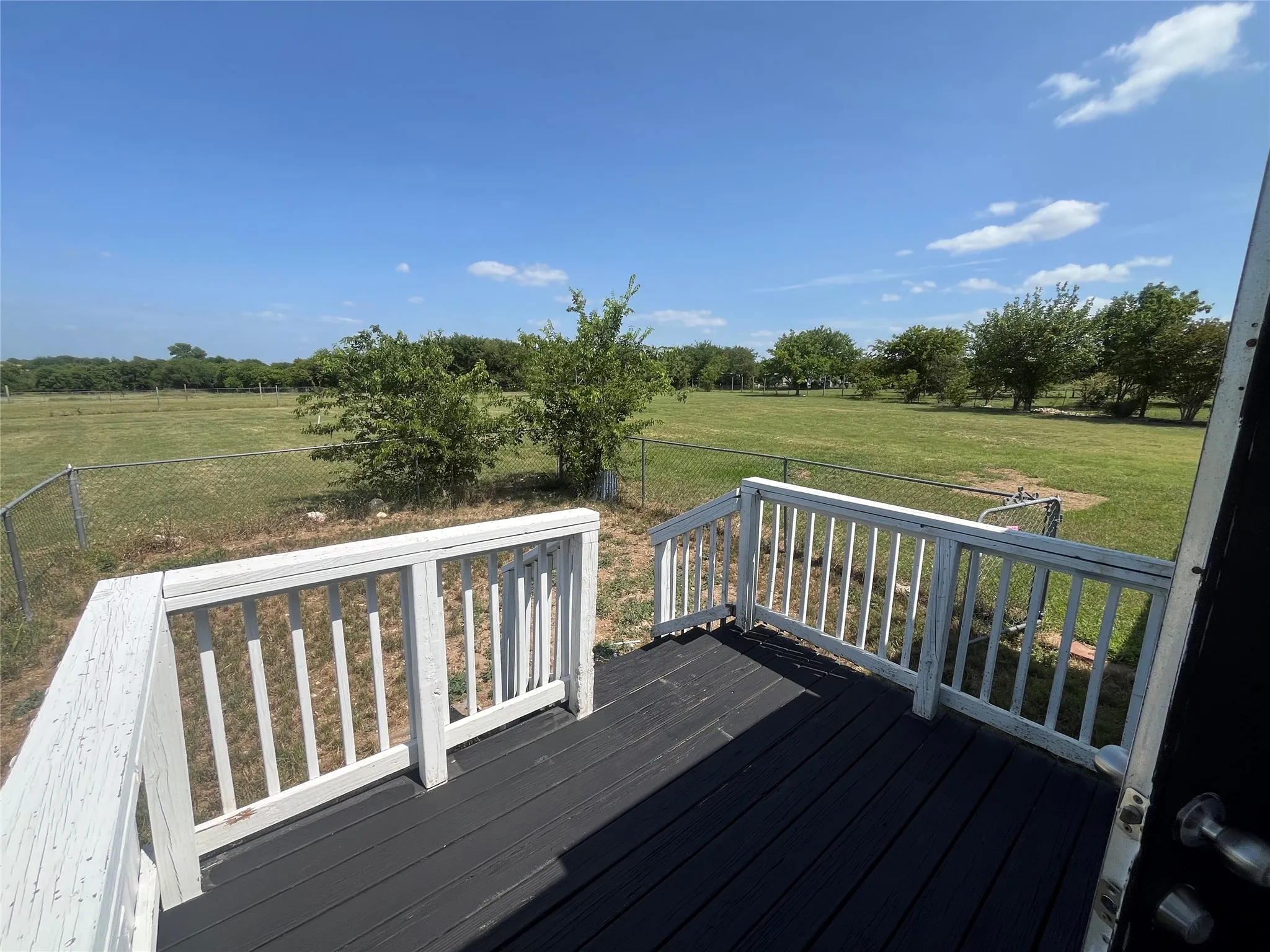 Mobile Home For Rent in Johnson County , 9204 Oklahoma Street, Joshua, Texas 76058, 3 Bedroom, 2 Bathroom, 2 Garage spaces, 1,232 Sqft, built in 2000, mls#21321253, Real Estate Agent in Joshua, Homes For Rent in Johnson county, Homes For Rent in Joshua, Realtor in Joshua Texas, Real Estate Brokerage Independent Realty Texas, Luminita Cordes Realtor
