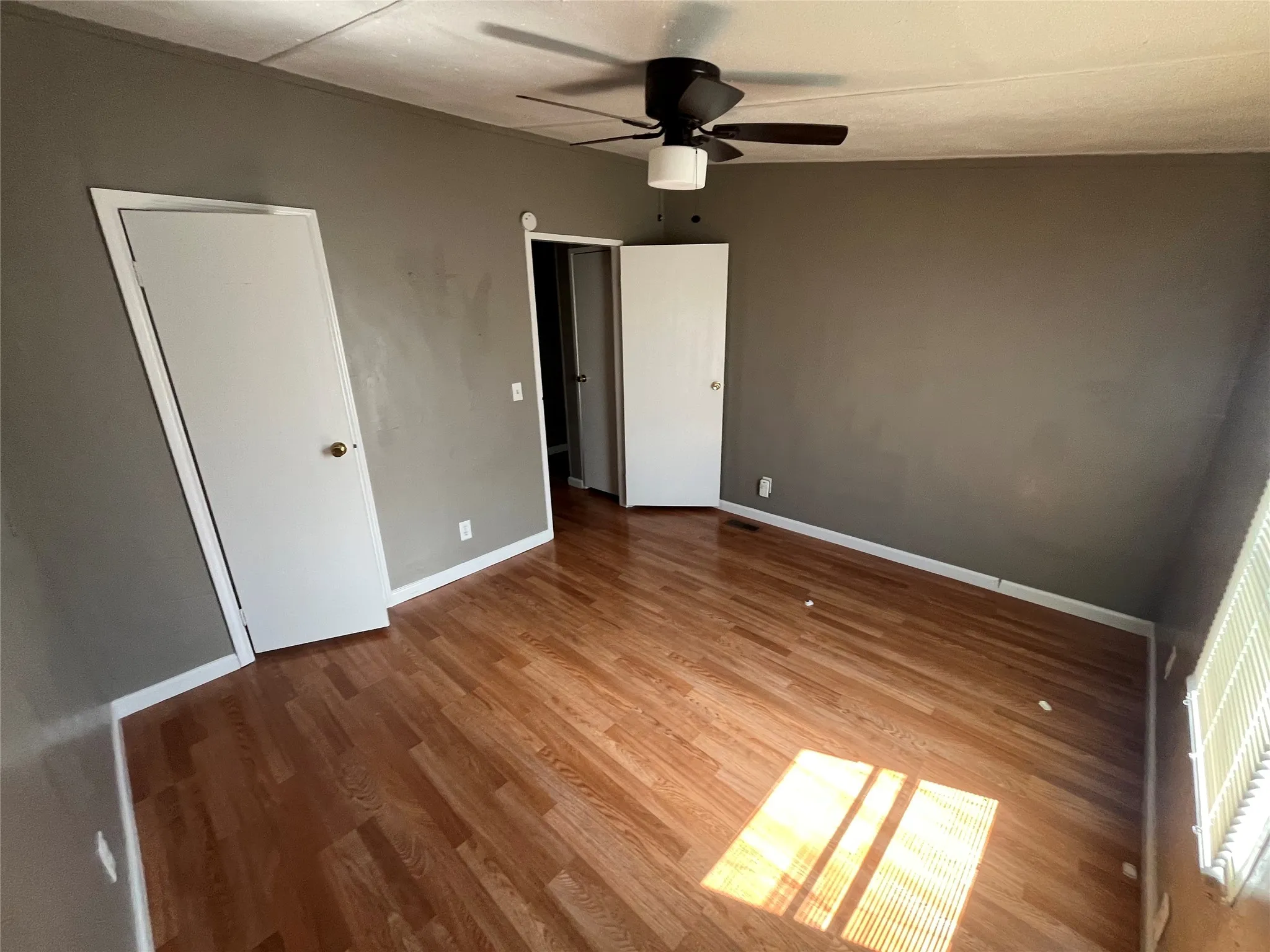 Mobile Home For Rent in Johnson County , 9204 Oklahoma Street, Joshua, Texas 76058, 3 Bedroom, 2 Bathroom, 2 Garage spaces, 1,232 Sqft, built in 2000, mls#21321253, Real Estate Agent in Joshua, Homes For Rent in Johnson county, Homes For Rent in Joshua, Realtor in Joshua Texas, Real Estate Brokerage Independent Realty Texas, Luminita Cordes Realtor