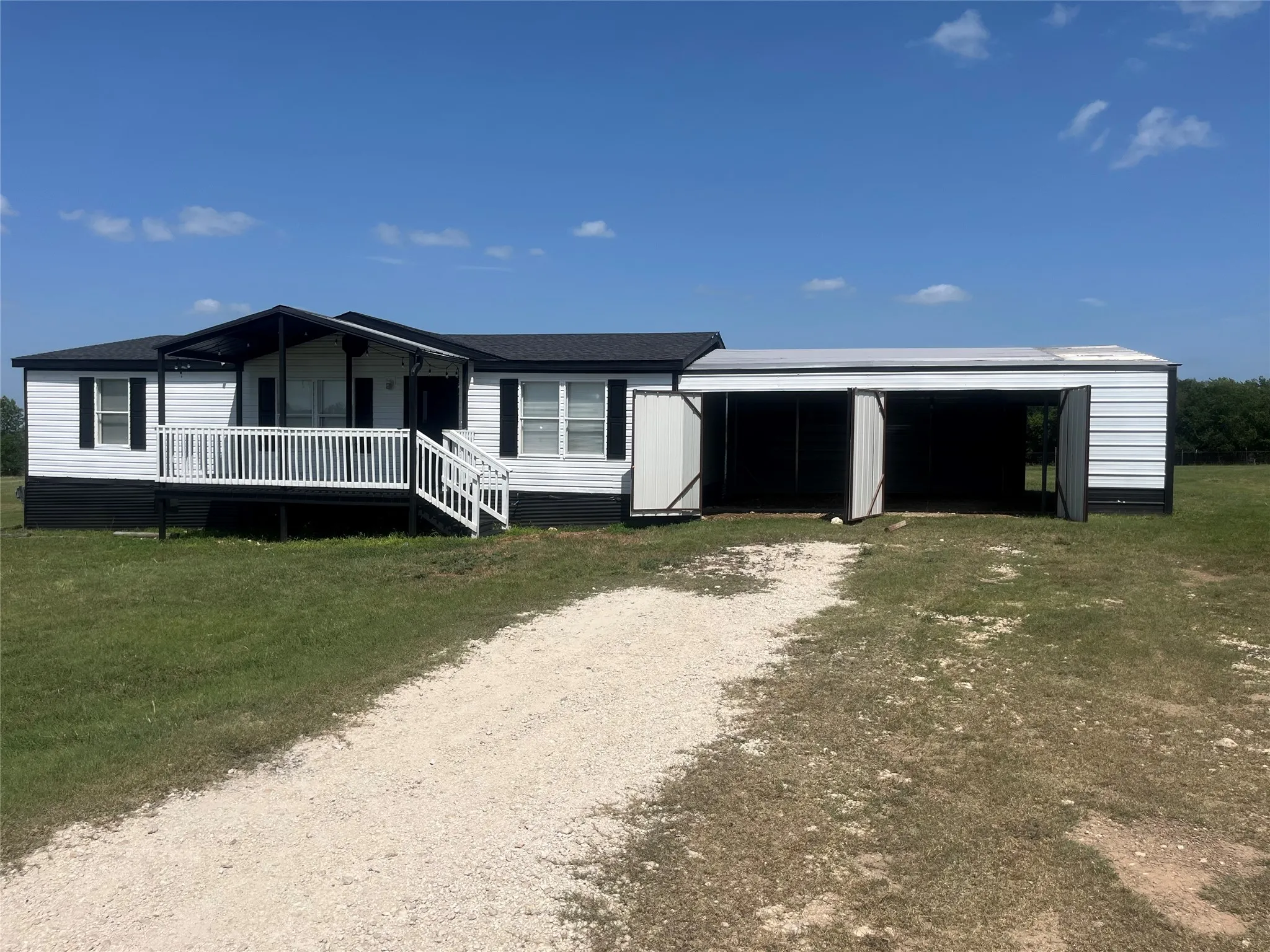 Mobile Home For Rent in Johnson County , 9204 Oklahoma Street, Joshua, Texas 76058, 3 Bedroom, 2 Bathroom, 2 Garage spaces, 1,232 Sqft, built in 2000, mls#21321253, Real Estate Agent in Joshua, Homes For Rent in Johnson county, Homes For Rent in Joshua, Realtor in Joshua Texas, Real Estate Brokerage Independent Realty Texas, Luminita Cordes Realtor