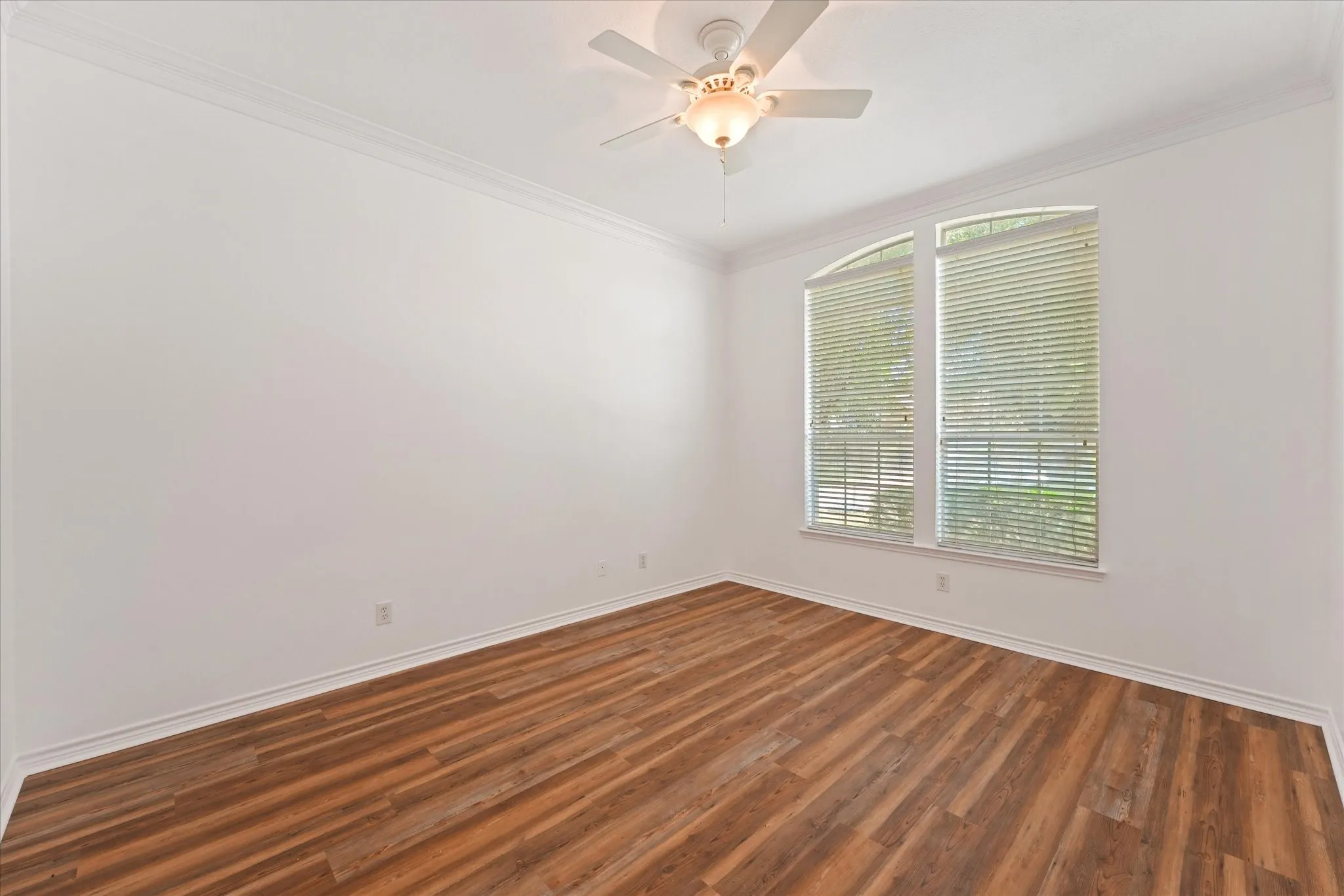 Single Family Residence For Sale in Tarrant County , 2308 Laura Elizabeth Trail, Mansfield, Texas 76063, 3 Bedroom, 2 Bathroom, 2 Garage spaces, 2,484 Sqft, built in 2001, mls#21321258, Real Estate Agent in Mansfield, Homes For Sale in Tarrant county, Homes For Sale in Mansfield, Realtor in Mansfield Texas, Real Estate Brokerage Independent Realty Texas, Luminita Cordes Realtor