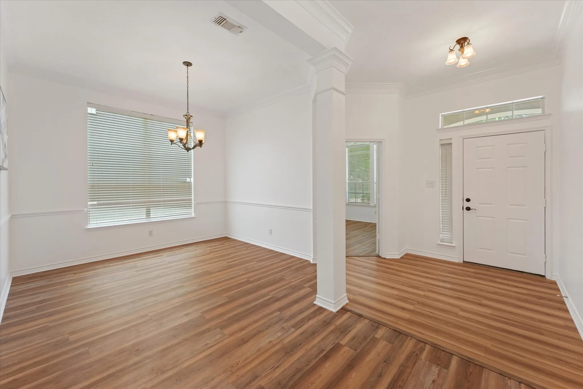 Single Family Residence For Sale in Tarrant County , 2308 Laura Elizabeth Trail, Mansfield, Texas 76063, 3 Bedroom, 2 Bathroom, 2 Garage spaces, 2,484 Sqft, built in 2001, mls#21321258, Real Estate Agent in Mansfield, Homes For Sale in Tarrant county, Homes For Sale in Mansfield, Realtor in Mansfield Texas, Real Estate Brokerage Independent Realty Texas, Luminita Cordes Realtor