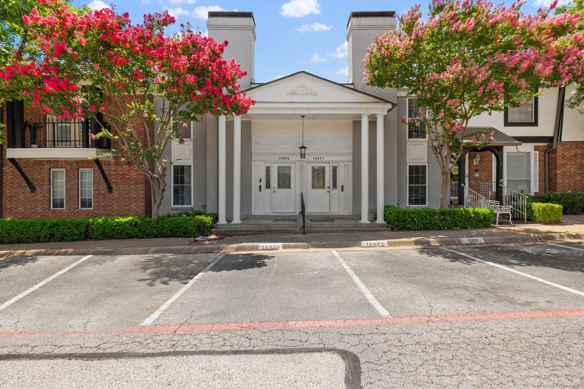 Condominium For Sale in Dallas County , 15927 Preston Road 1005, Dallas, Texas 75248, 2 Bedroom, 3 Bathroom, Garage spaces, 1,509 Sqft, built in 1968, mls#21321256, Real Estate Agent in Dallas, Homes For Sale in Dallas county, Homes For Sale in Dallas, Realtor in Dallas Texas, Real Estate Brokerage Independent Realty Texas, Luminita Cordes Realtor