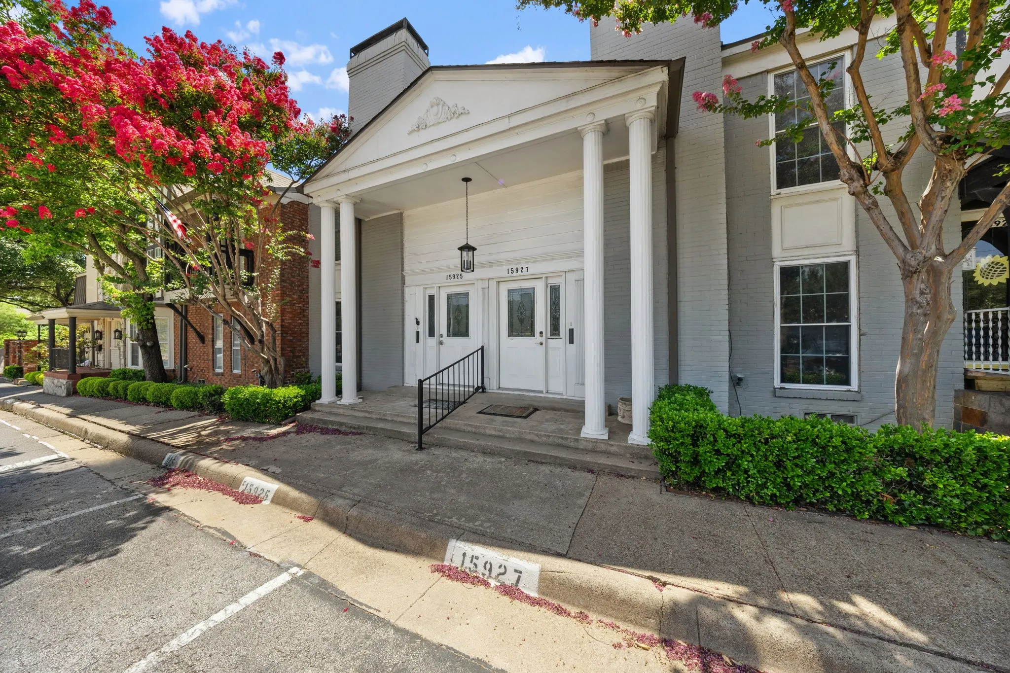 Condominium For Sale in Dallas County , 15927 Preston Road 1005, Dallas, Texas 75248, 2 Bedroom, 3 Bathroom, Garage spaces, 1,509 Sqft, built in 1968, mls#21321256, Real Estate Agent in Dallas, Homes For Sale in Dallas county, Homes For Sale in Dallas, Realtor in Dallas Texas, Real Estate Brokerage Independent Realty Texas, Luminita Cordes Realtor