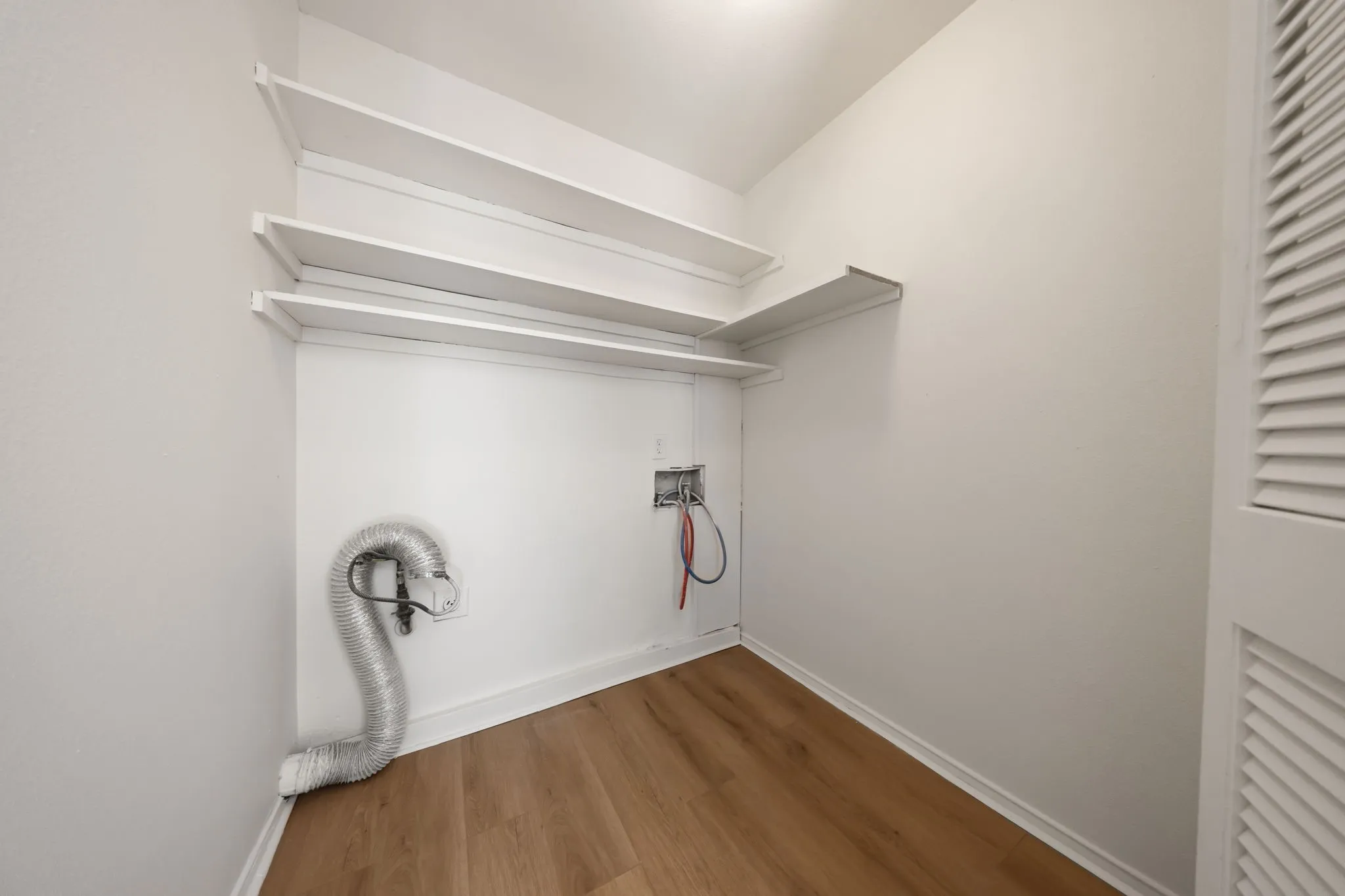Condominium For Sale in Dallas County , 15927 Preston Road 1005, Dallas, Texas 75248, 2 Bedroom, 3 Bathroom, Garage spaces, 1,509 Sqft, built in 1968, mls#21321256, Real Estate Agent in Dallas, Homes For Sale in Dallas county, Homes For Sale in Dallas, Realtor in Dallas Texas, Real Estate Brokerage Independent Realty Texas, Luminita Cordes Realtor