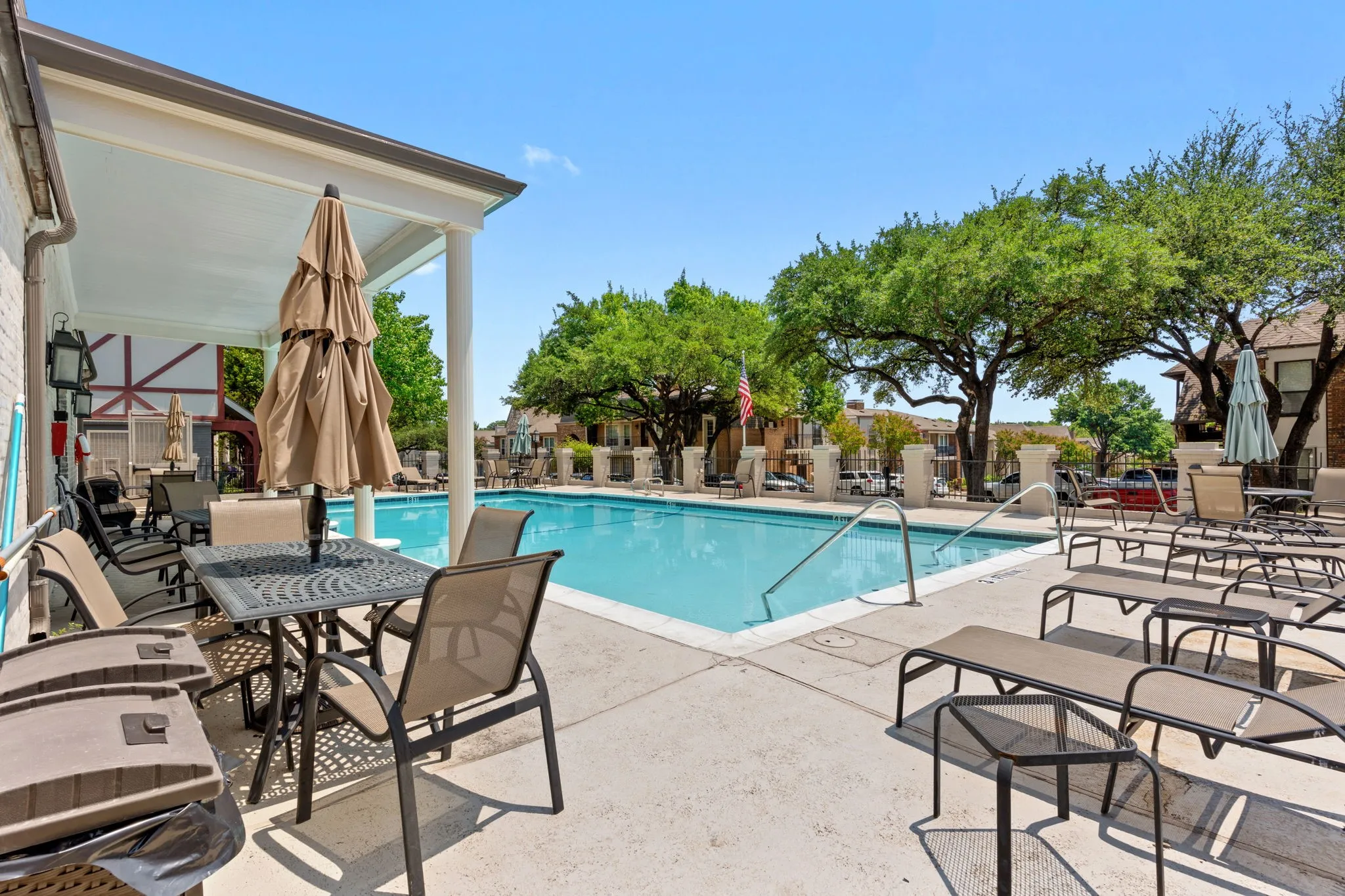 Condominium For Sale in Dallas County , 15927 Preston Road 1005, Dallas, Texas 75248, 2 Bedroom, 3 Bathroom, Garage spaces, 1,509 Sqft, built in 1968, mls#21321256, Real Estate Agent in Dallas, Homes For Sale in Dallas county, Homes For Sale in Dallas, Realtor in Dallas Texas, Real Estate Brokerage Independent Realty Texas, Luminita Cordes Realtor