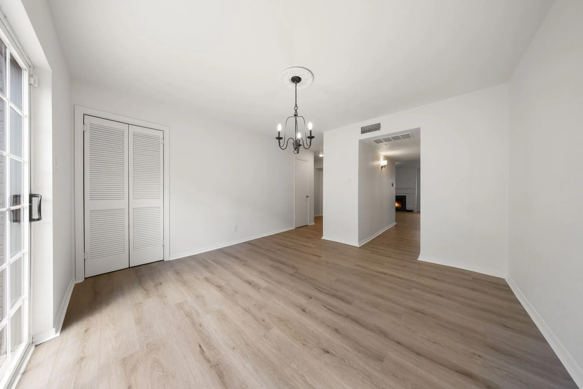 Condominium For Sale in Dallas County , 15927 Preston Road 1005, Dallas, Texas 75248, 2 Bedroom, 3 Bathroom, Garage spaces, 1,509 Sqft, built in 1968, mls#21321256, Real Estate Agent in Dallas, Homes For Sale in Dallas county, Homes For Sale in Dallas, Realtor in Dallas Texas, Real Estate Brokerage Independent Realty Texas, Luminita Cordes Realtor