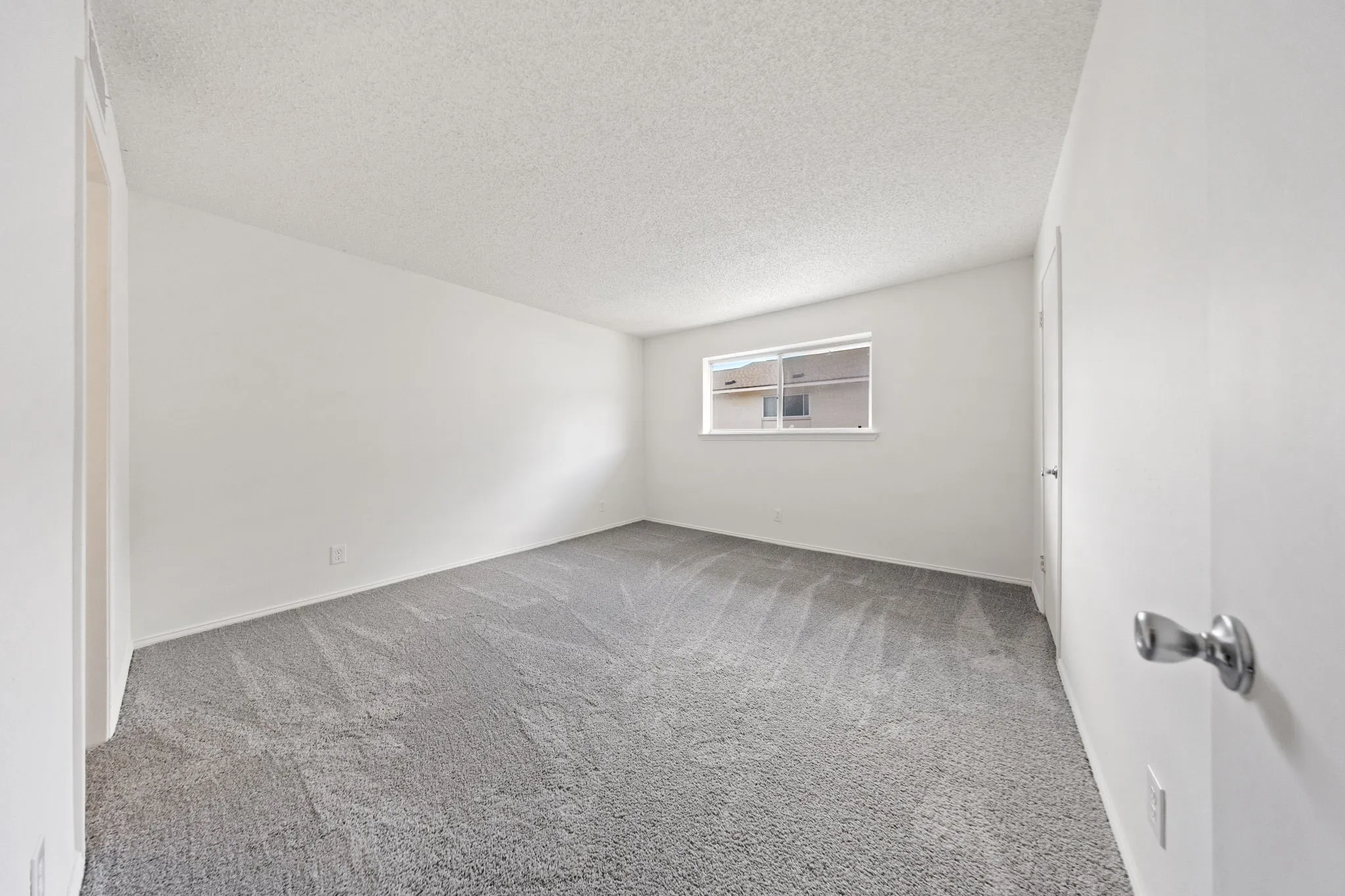 Condominium For Sale in Dallas County , 15927 Preston Road 1005, Dallas, Texas 75248, 2 Bedroom, 3 Bathroom, Garage spaces, 1,509 Sqft, built in 1968, mls#21321256, Real Estate Agent in Dallas, Homes For Sale in Dallas county, Homes For Sale in Dallas, Realtor in Dallas Texas, Real Estate Brokerage Independent Realty Texas, Luminita Cordes Realtor