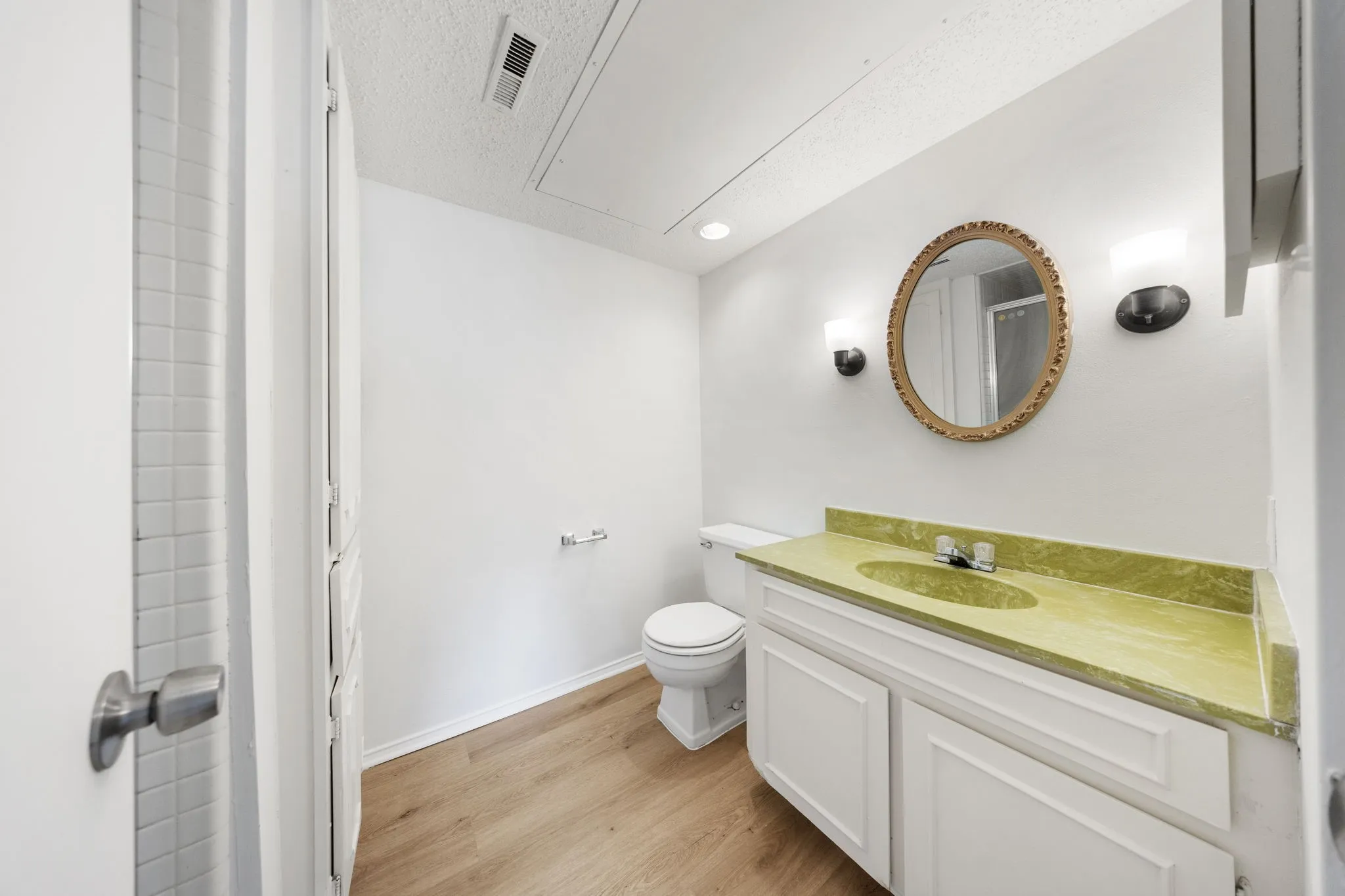 Condominium For Sale in Dallas County , 15927 Preston Road 1005, Dallas, Texas 75248, 2 Bedroom, 3 Bathroom, Garage spaces, 1,509 Sqft, built in 1968, mls#21321256, Real Estate Agent in Dallas, Homes For Sale in Dallas county, Homes For Sale in Dallas, Realtor in Dallas Texas, Real Estate Brokerage Independent Realty Texas, Luminita Cordes Realtor