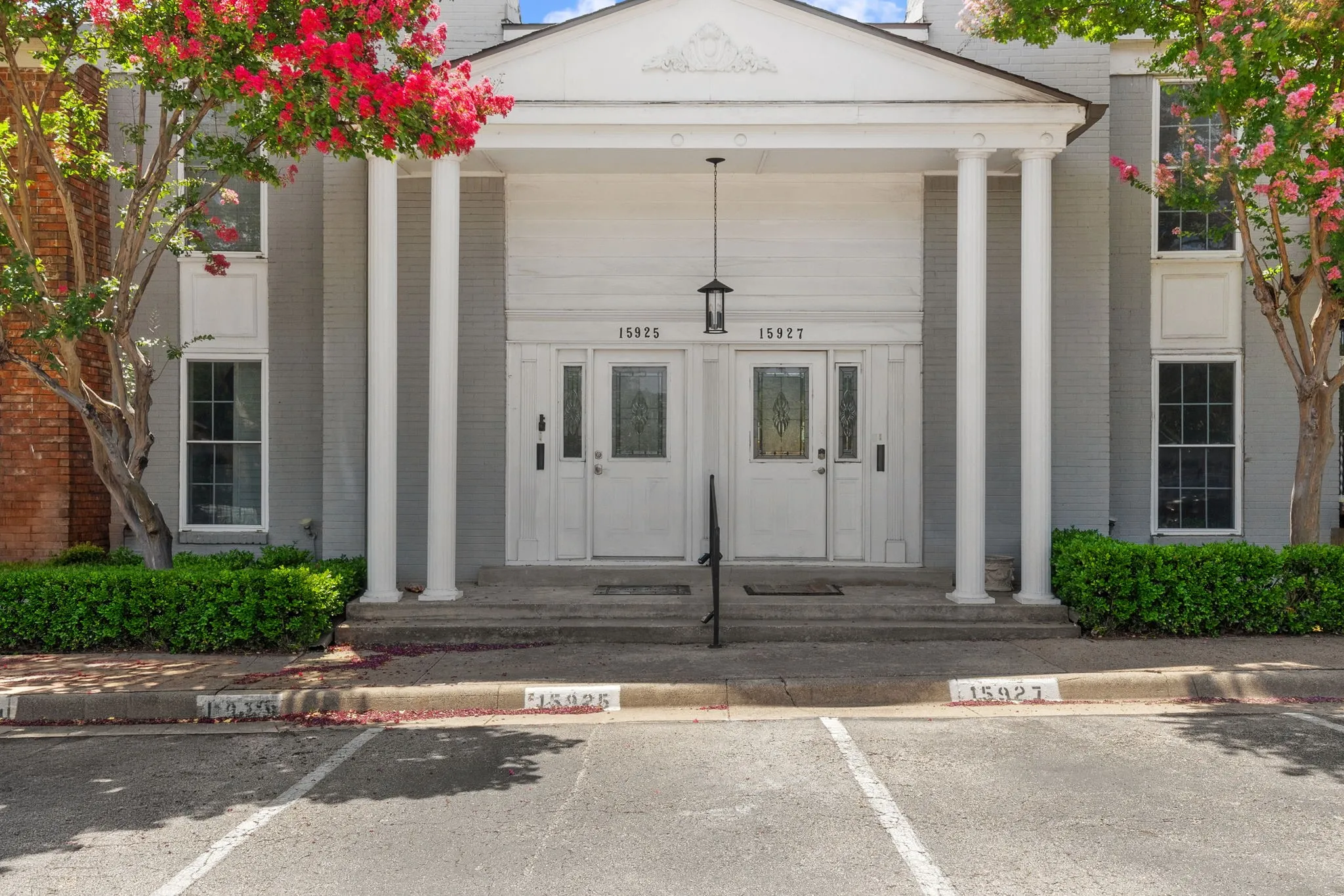 Condominium For Sale in Dallas County , 15927 Preston Road 1005, Dallas, Texas 75248, 2 Bedroom, 3 Bathroom, Garage spaces, 1,509 Sqft, built in 1968, mls#21321256, Real Estate Agent in Dallas, Homes For Sale in Dallas county, Homes For Sale in Dallas, Realtor in Dallas Texas, Real Estate Brokerage Independent Realty Texas, Luminita Cordes Realtor