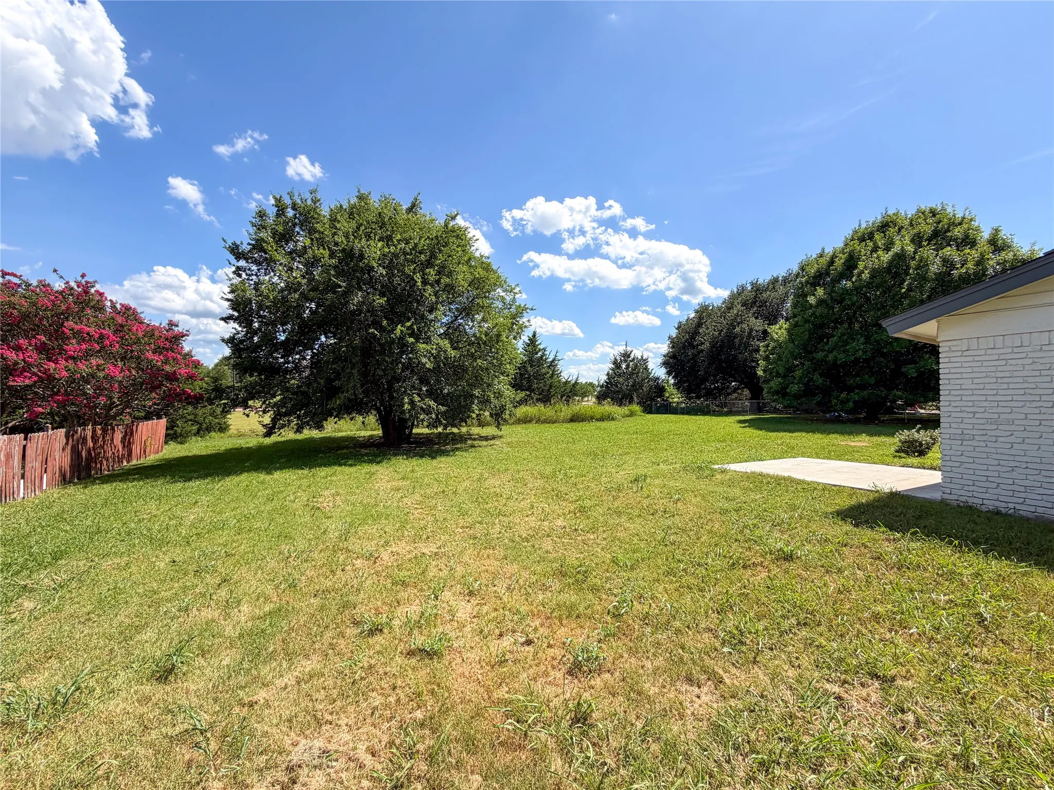 Single Family Residence For Rent in Grayson County , 3704 W Houston Street, Sherman, Texas 75092, 3 Bedroom, 2 Bathroom, 2 Garage spaces, 1,548 Sqft, built in 1964, mls#21321268, Real Estate Agent in Sherman, Homes For Rent in Grayson county, Homes For Rent in Sherman, Realtor in Sherman Texas, Real Estate Brokerage Independent Realty Texas, Luminita Cordes Realtor