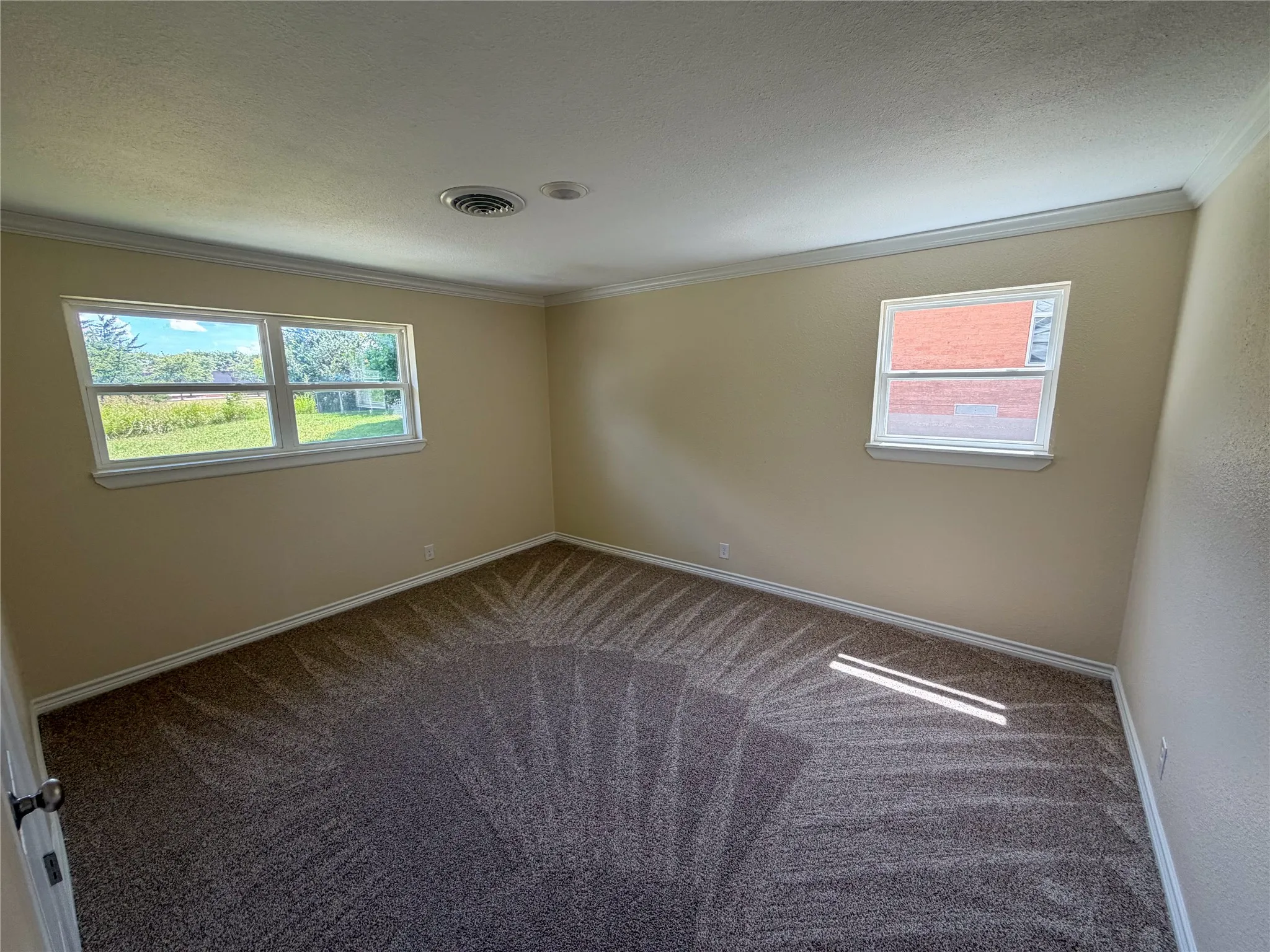 Single Family Residence For Rent in Grayson County , 3704 W Houston Street, Sherman, Texas 75092, 3 Bedroom, 2 Bathroom, 2 Garage spaces, 1,548 Sqft, built in 1964, mls#21321268, Real Estate Agent in Sherman, Homes For Rent in Grayson county, Homes For Rent in Sherman, Realtor in Sherman Texas, Real Estate Brokerage Independent Realty Texas, Luminita Cordes Realtor