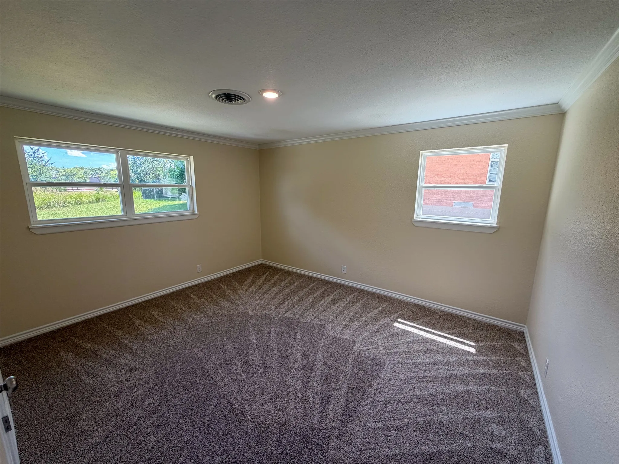 Single Family Residence For Rent in Grayson County , 3704 W Houston Street, Sherman, Texas 75092, 3 Bedroom, 2 Bathroom, 2 Garage spaces, 1,548 Sqft, built in 1964, mls#21321268, Real Estate Agent in Sherman, Homes For Rent in Grayson county, Homes For Rent in Sherman, Realtor in Sherman Texas, Real Estate Brokerage Independent Realty Texas, Luminita Cordes Realtor