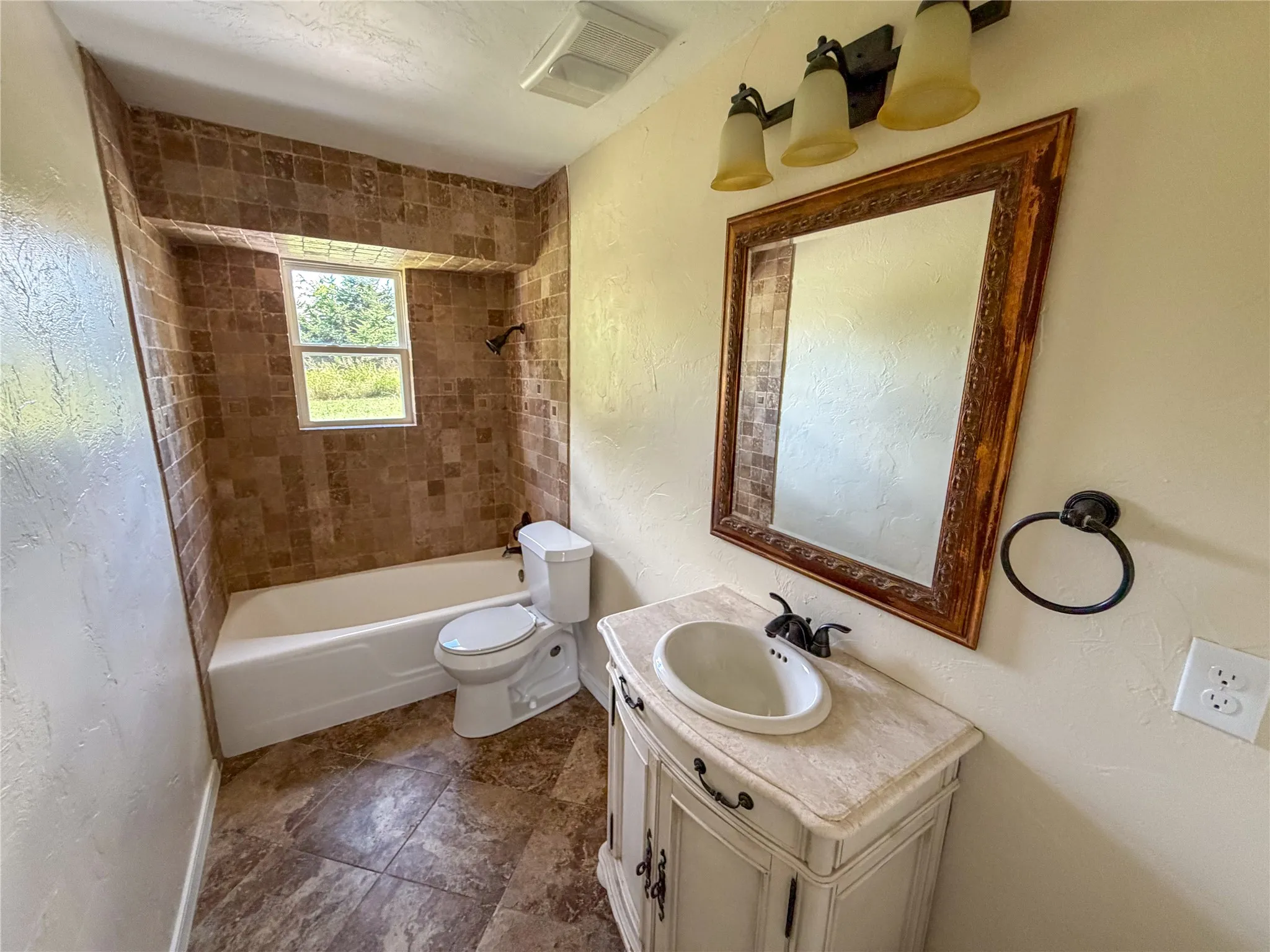 Single Family Residence For Rent in Grayson County , 3704 W Houston Street, Sherman, Texas 75092, 3 Bedroom, 2 Bathroom, 2 Garage spaces, 1,548 Sqft, built in 1964, mls#21321268, Real Estate Agent in Sherman, Homes For Rent in Grayson county, Homes For Rent in Sherman, Realtor in Sherman Texas, Real Estate Brokerage Independent Realty Texas, Luminita Cordes Realtor