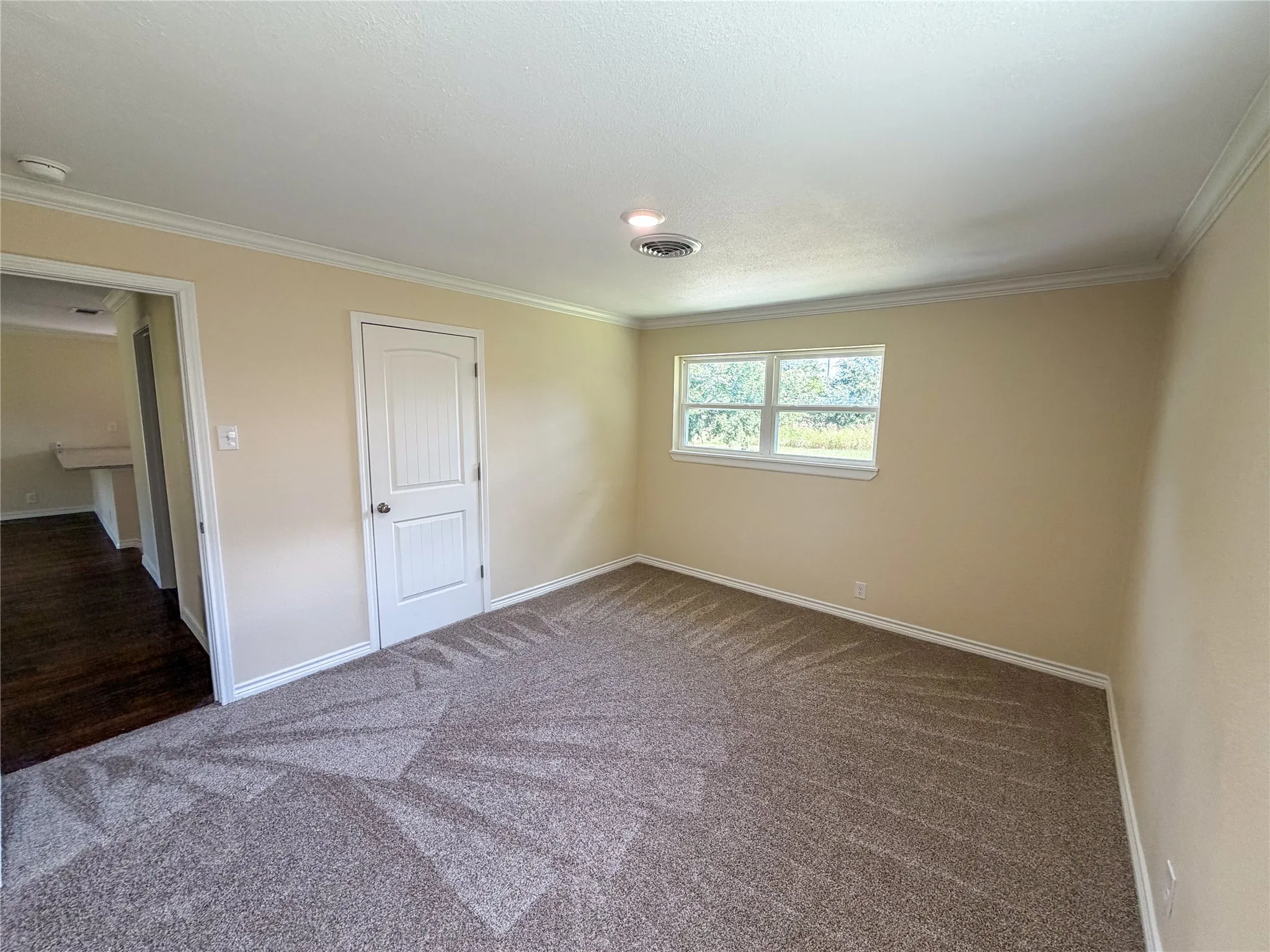 Single Family Residence For Rent in Grayson County , 3704 W Houston Street, Sherman, Texas 75092, 3 Bedroom, 2 Bathroom, 2 Garage spaces, 1,548 Sqft, built in 1964, mls#21321268, Real Estate Agent in Sherman, Homes For Rent in Grayson county, Homes For Rent in Sherman, Realtor in Sherman Texas, Real Estate Brokerage Independent Realty Texas, Luminita Cordes Realtor