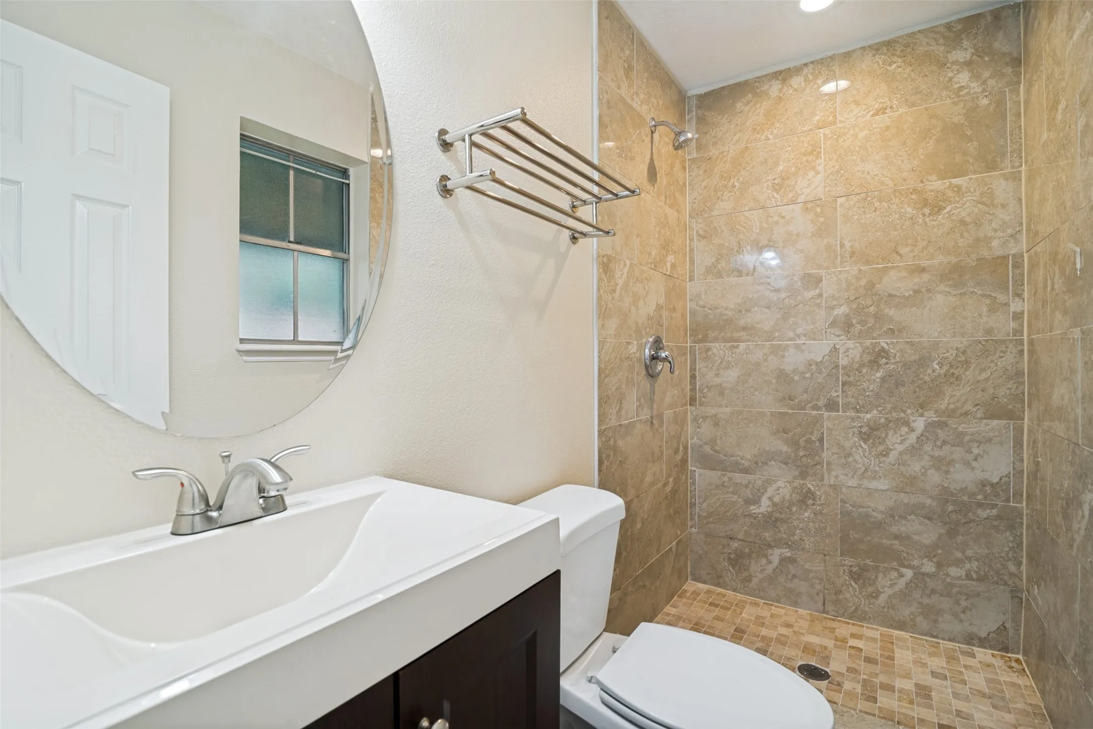 Single Family Residence For Sale in Hunt County , 1415 Tulane Street, Greenville, Texas 75401, 4 Bedroom, 3 Bathroom, 2 Garage spaces, 2,222 Sqft, built in 1975, mls#21317770, Real Estate Agent in Greenville, Homes For Sale in Hunt county, Homes For Sale in Greenville, Realtor in Greenville Texas, Real Estate Brokerage Independent Realty Texas, Luminita Cordes Realtor
