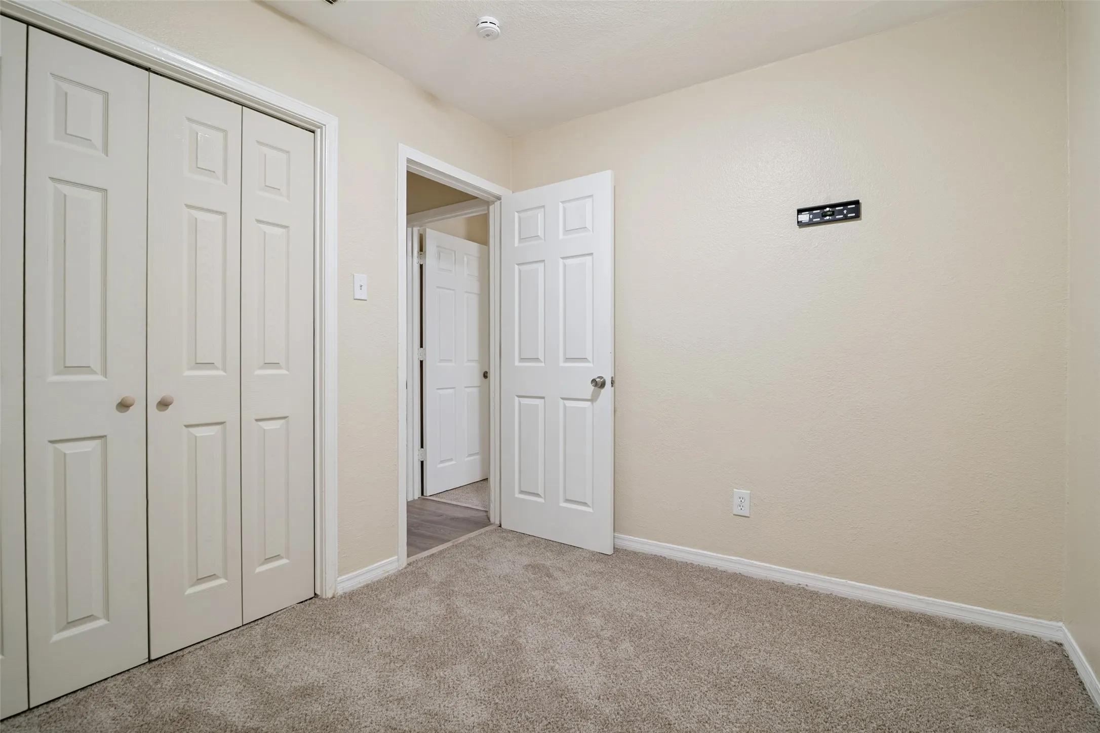 Single Family Residence For Sale in Hunt County , 1415 Tulane Street, Greenville, Texas 75401, 4 Bedroom, 3 Bathroom, 2 Garage spaces, 2,222 Sqft, built in 1975, mls#21317770, Real Estate Agent in Greenville, Homes For Sale in Hunt county, Homes For Sale in Greenville, Realtor in Greenville Texas, Real Estate Brokerage Independent Realty Texas, Luminita Cordes Realtor